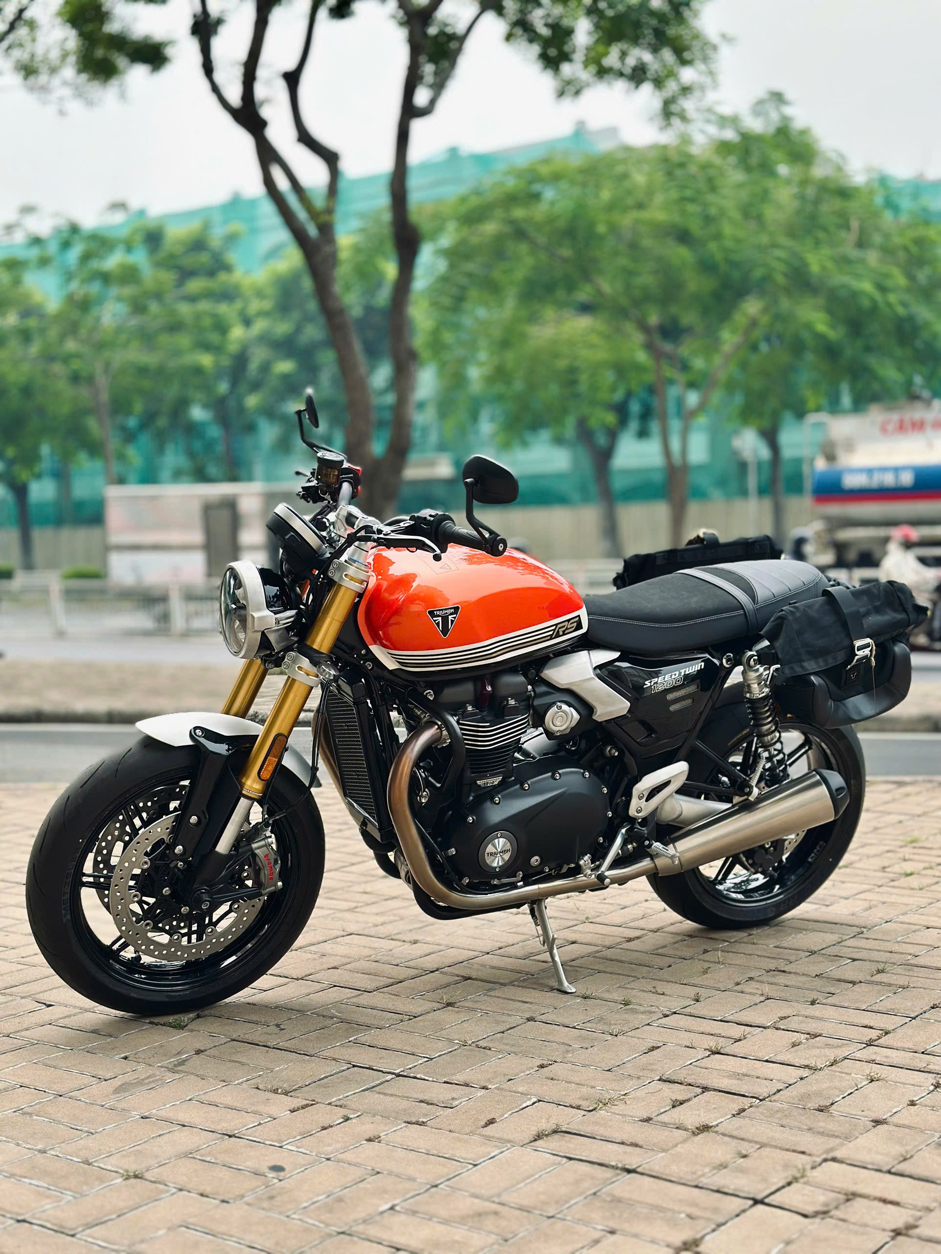 Khung treo túi SW-Motech Triumph SpeedTwin 900 2025 – Trái