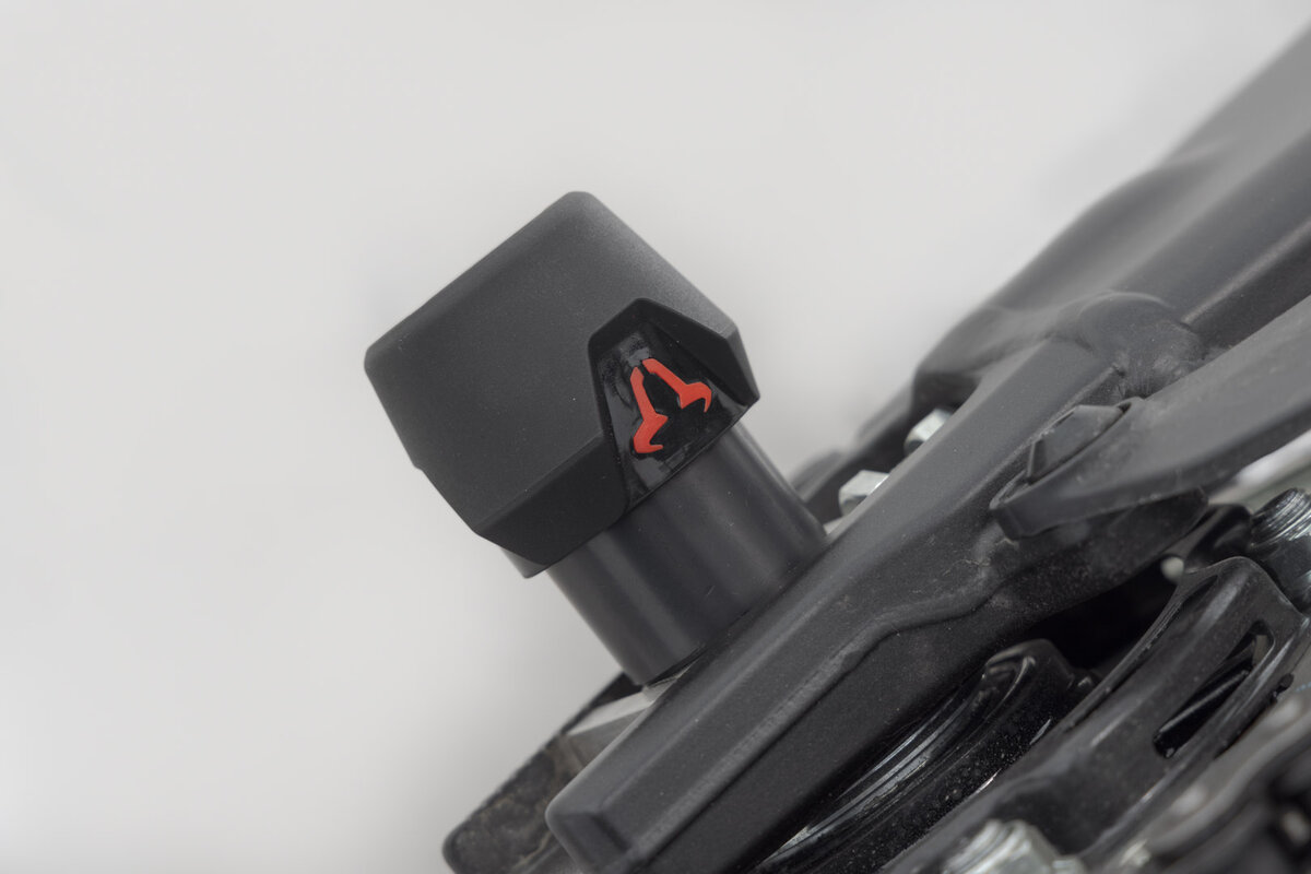 SW MOTECH - CHỐNG ĐỔ BÁNH SAU YAMAHA MT09/ XSR900