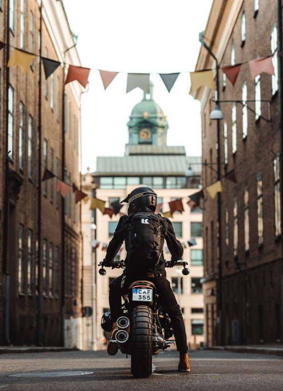 Balo Kriega R22
