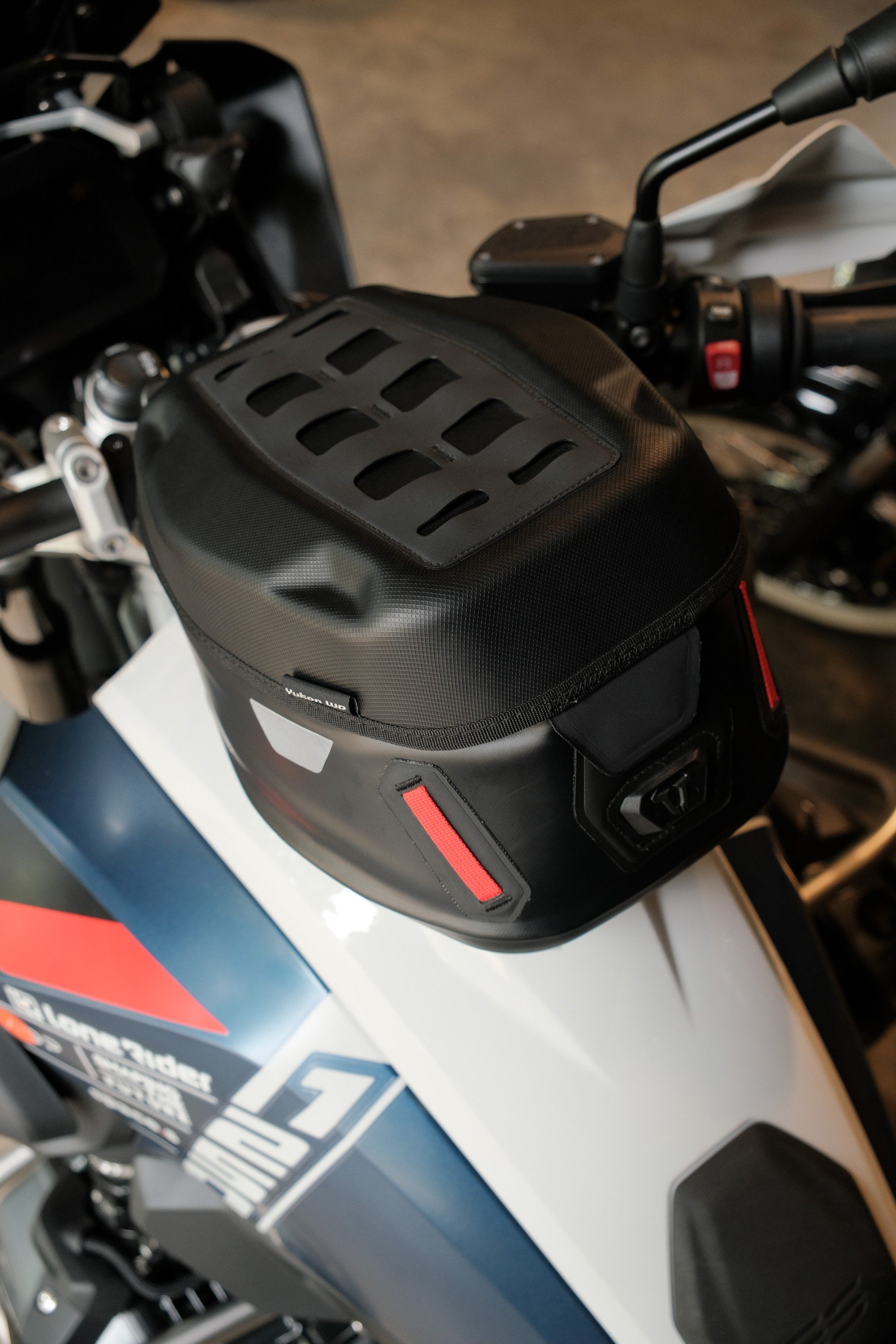 Túi cài bình xăng SW-Motech Yukon WP 6L. CBC MOTO GEAR
