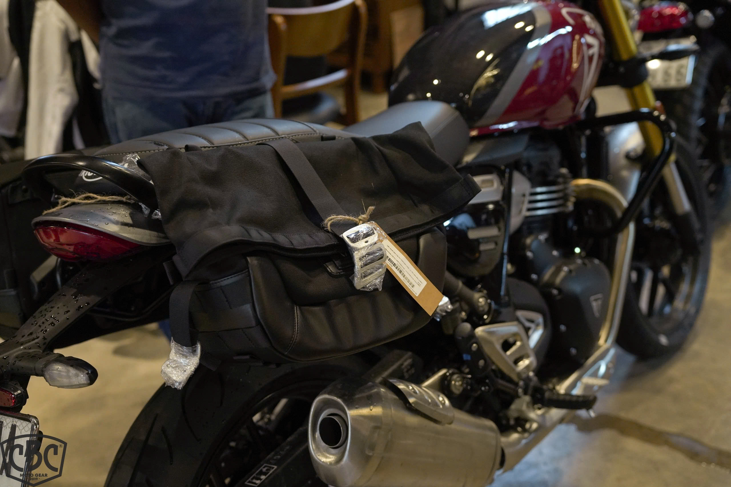 Khung treo túi SW-Motech Triumph Scrambler 400 / Speed 400 – Phải