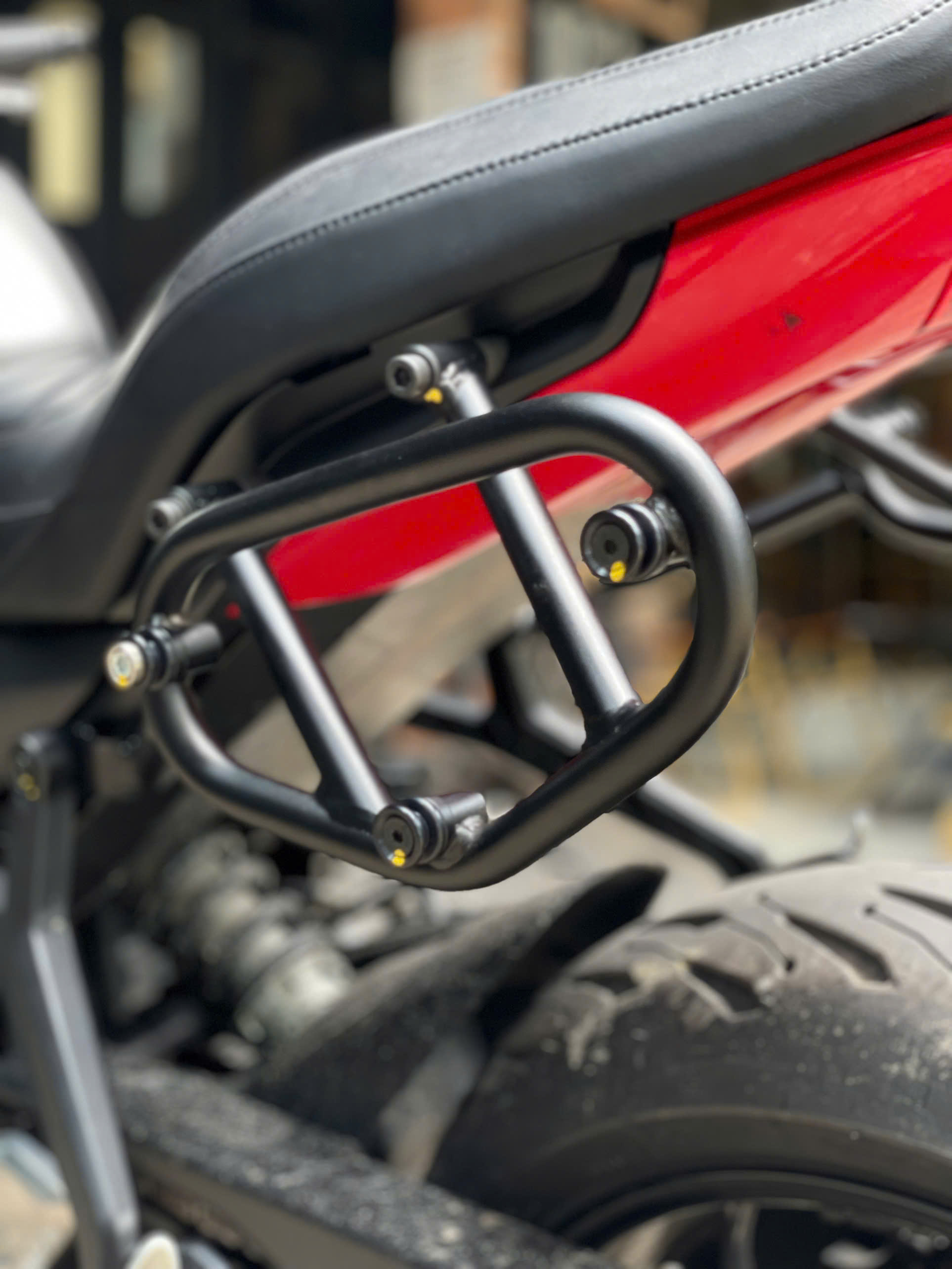 Khung Túi SW-Motech SLC cho Triumph Trident 660 - Trái