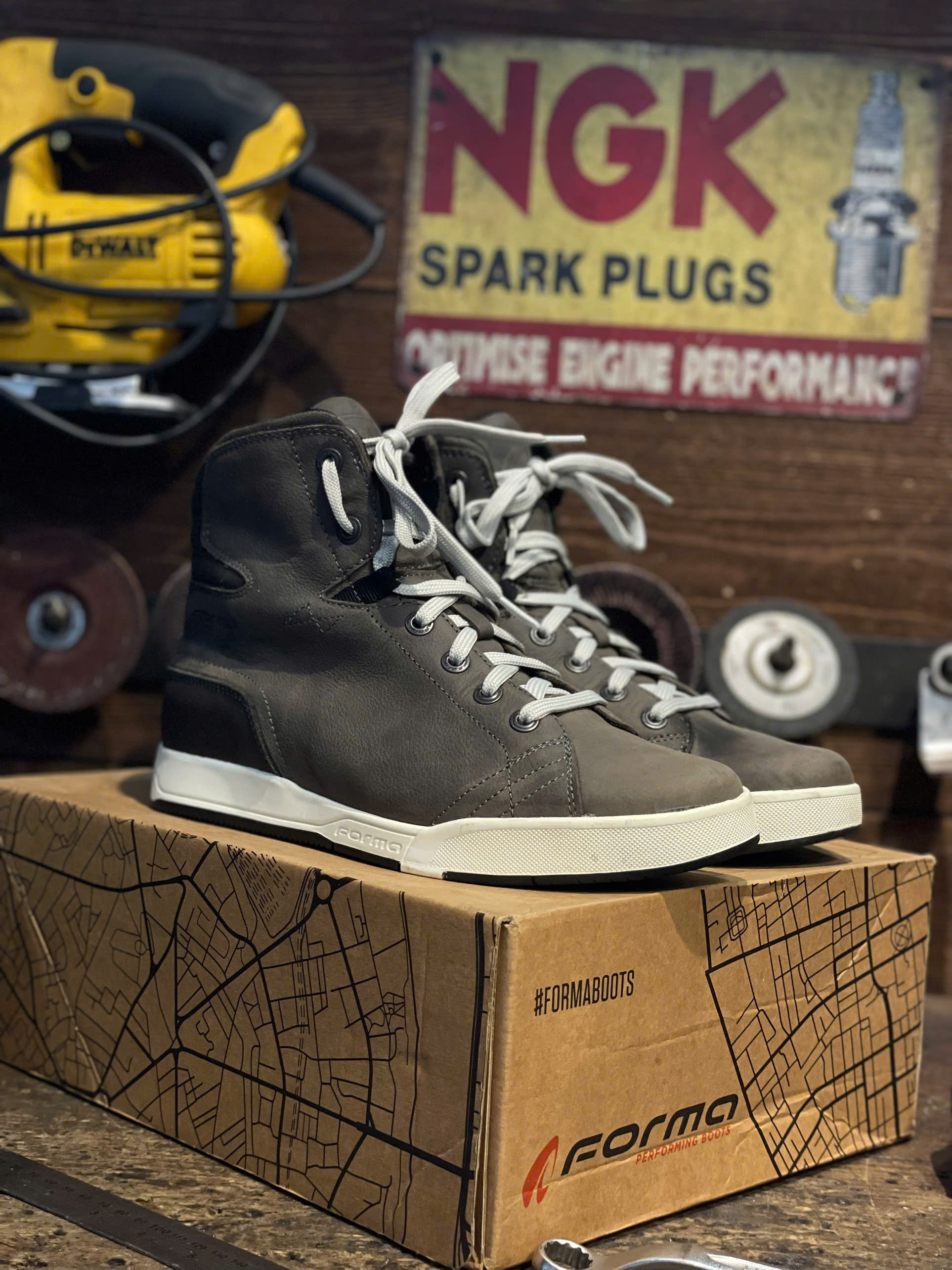 (Hàng lướt) Giày Forma Swift Dry Size 41