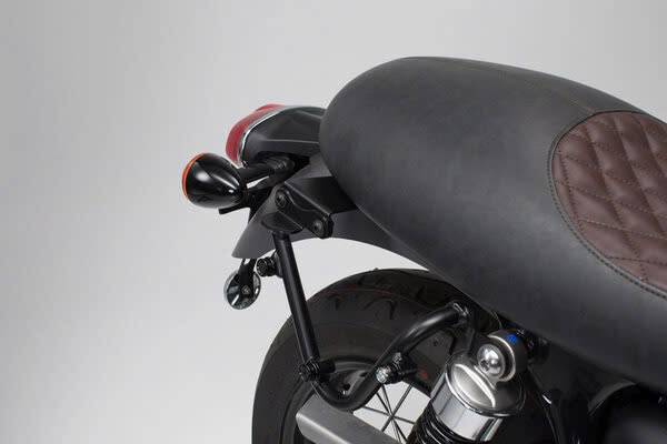 Adapter Giá Đỡ SLC Side Carrier Trái – Triumph Bonneville T100-T120
