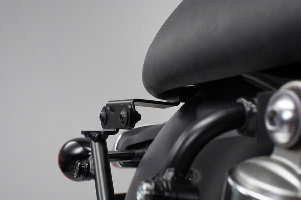 Adapter Giá Đỡ SLC Side Carrier Trái – Triumph Bonneville T100-T120