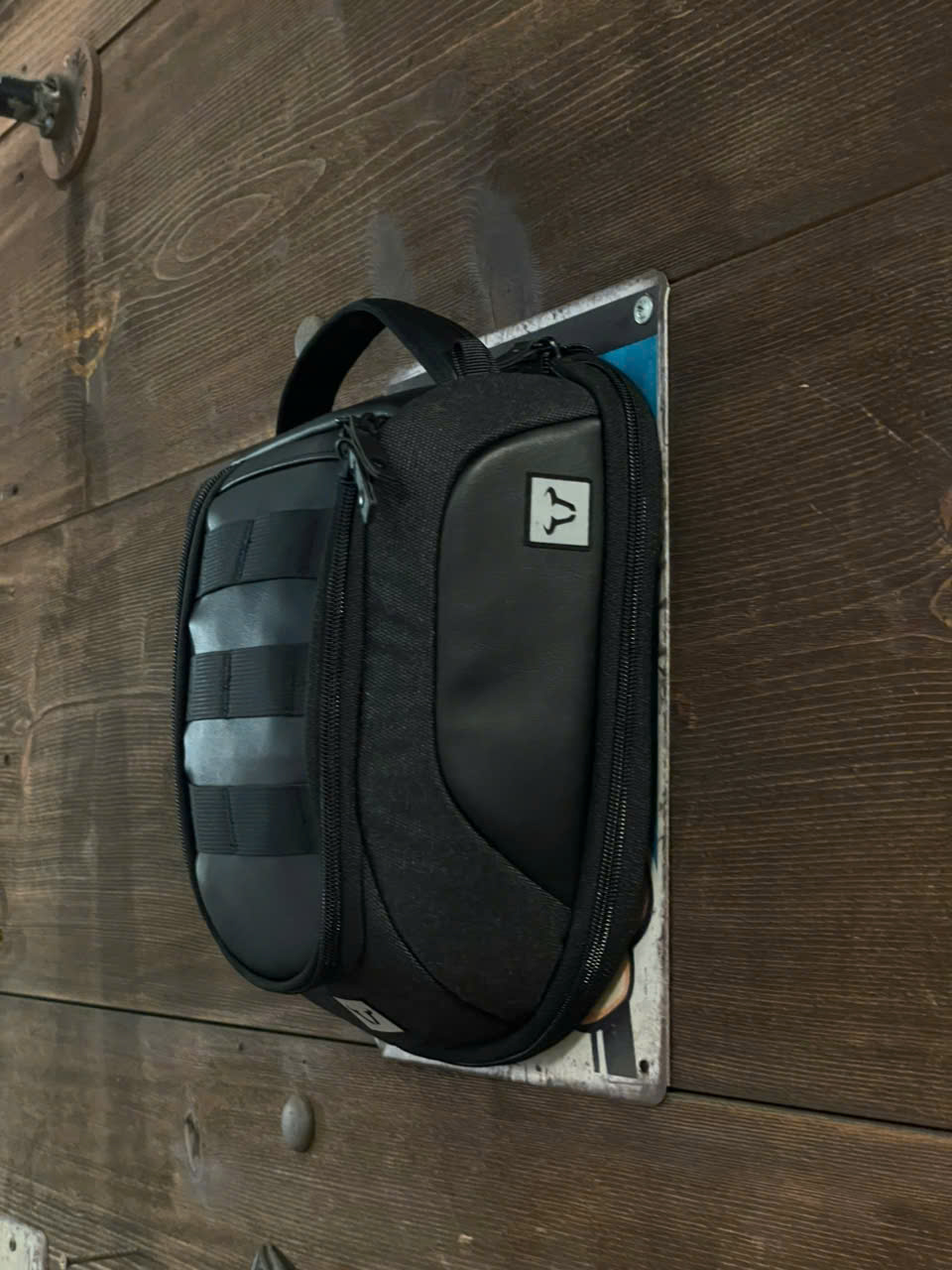 Túi hít bình xăng Sw-Motech Legend Gear Tank Bag LT3