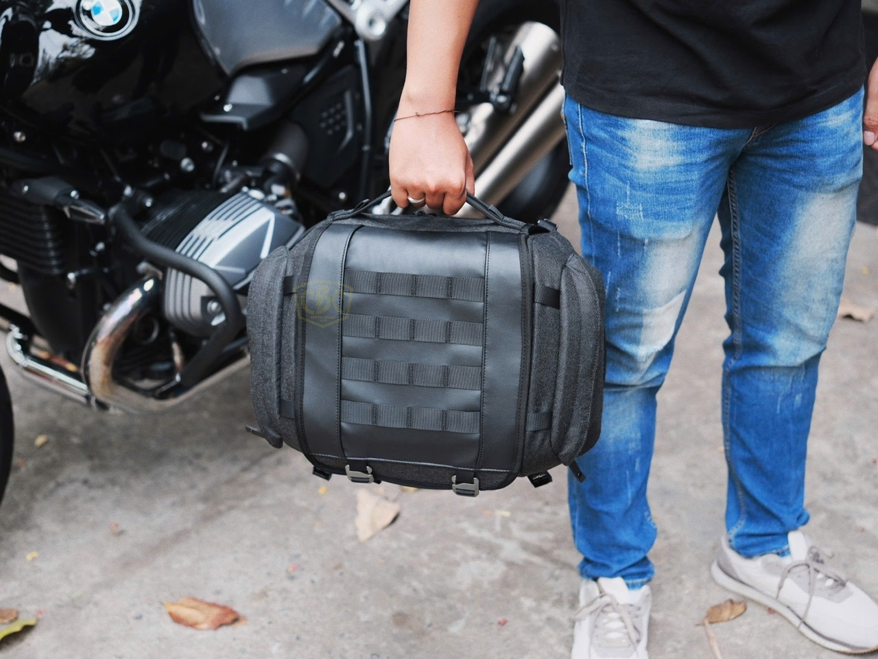Túi yên SW-MOTECH Legend Gear Neu Tail Bag LR4. 18-25L