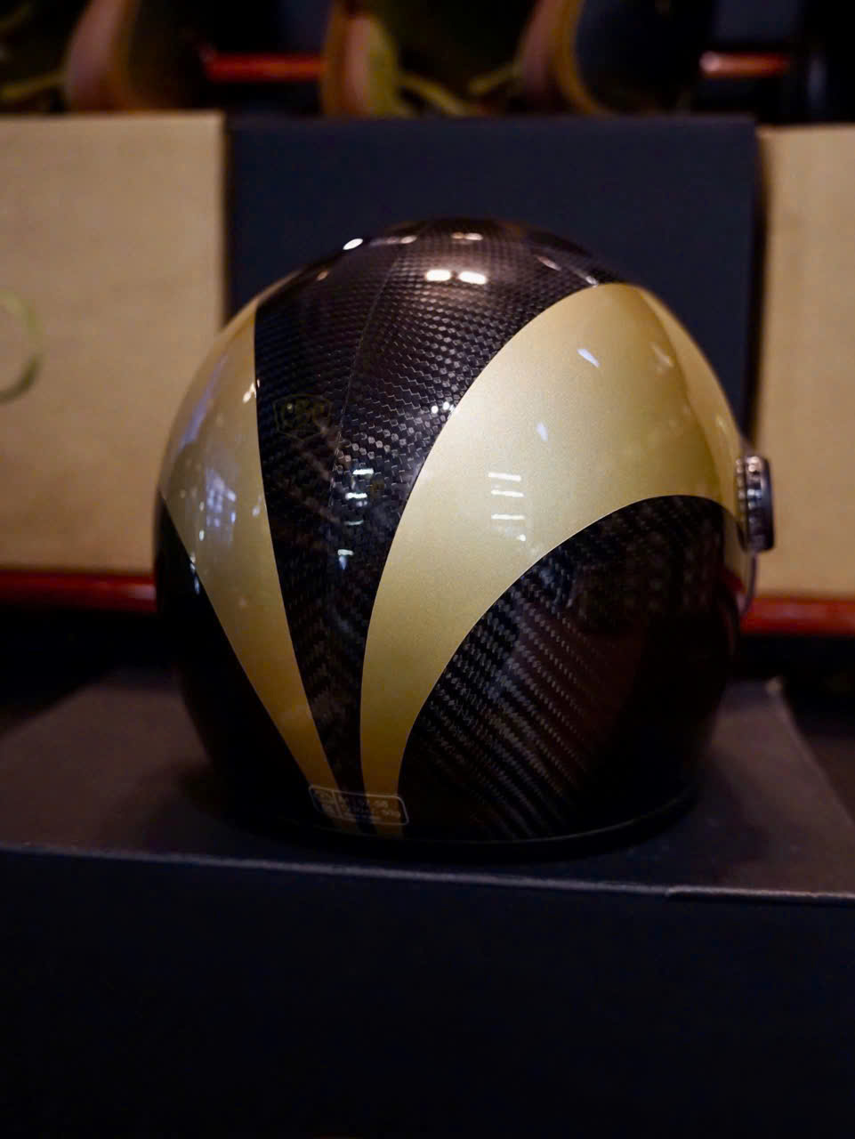 Nón Hedon Heroine x Bike Shed Club Racer - Carbon Edition 2.0