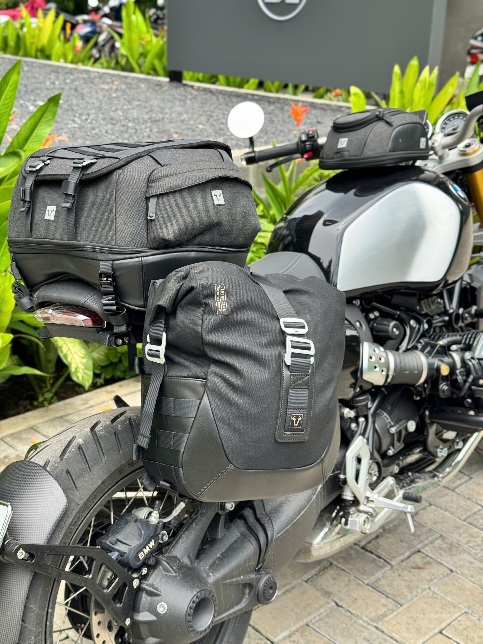 Khung Túi SW-Motech SLC Trái cho BMW R12 NineT