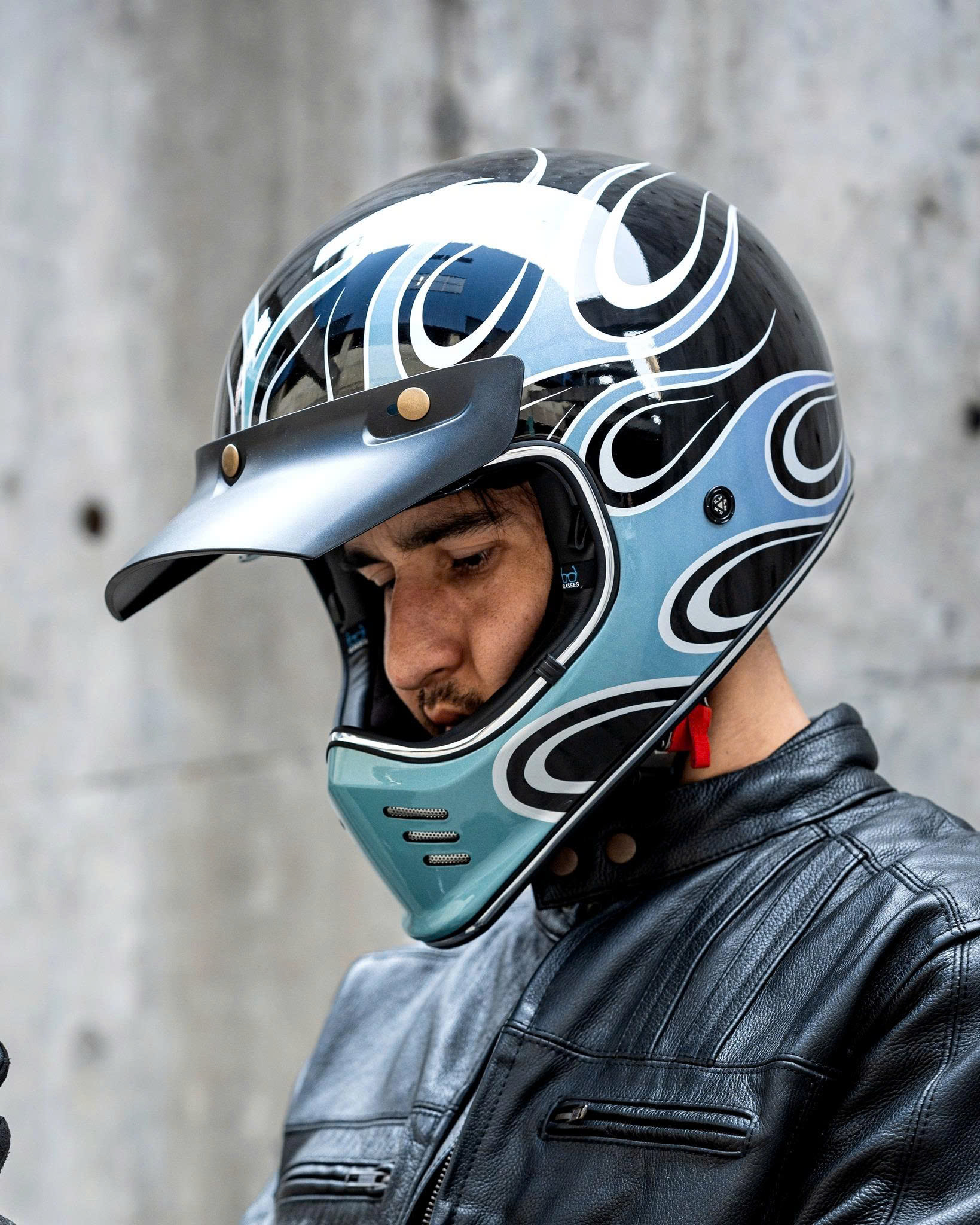 NÓN BẢO HIỂM ILM Z502-TEM LỬA XANH