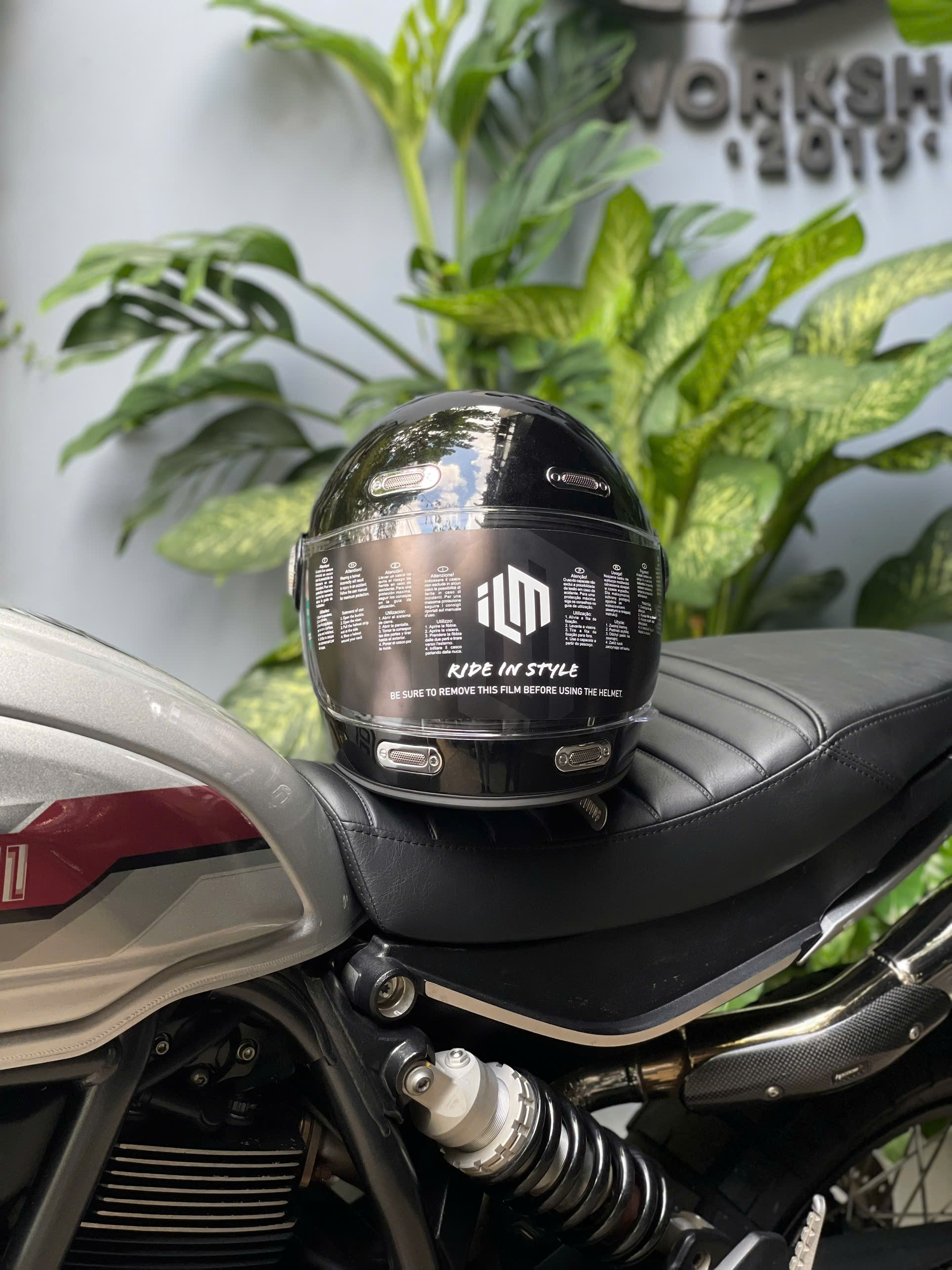 NÓN BẢO HIỂM ILM Z503 - ĐEN BÓNG ( KHÔNG NHŨ)