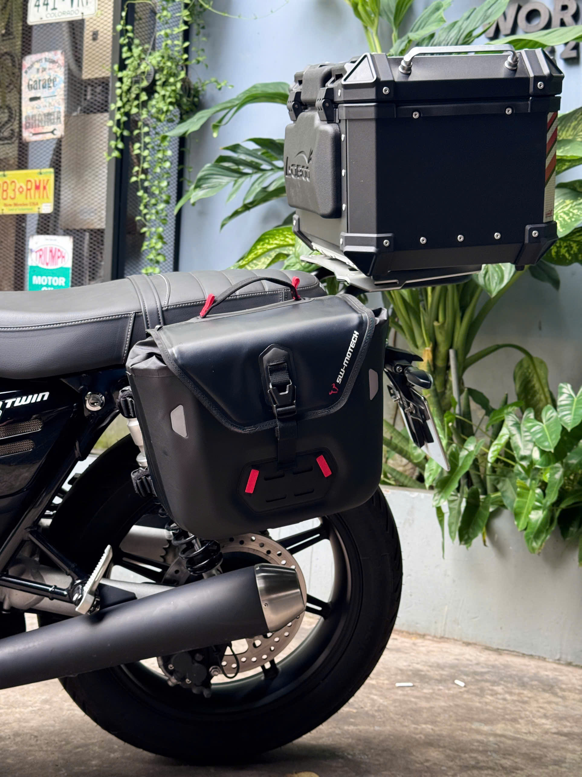 Khung treo túi SW-Motech Triumph SpeedTwin 900 2025 – Trái