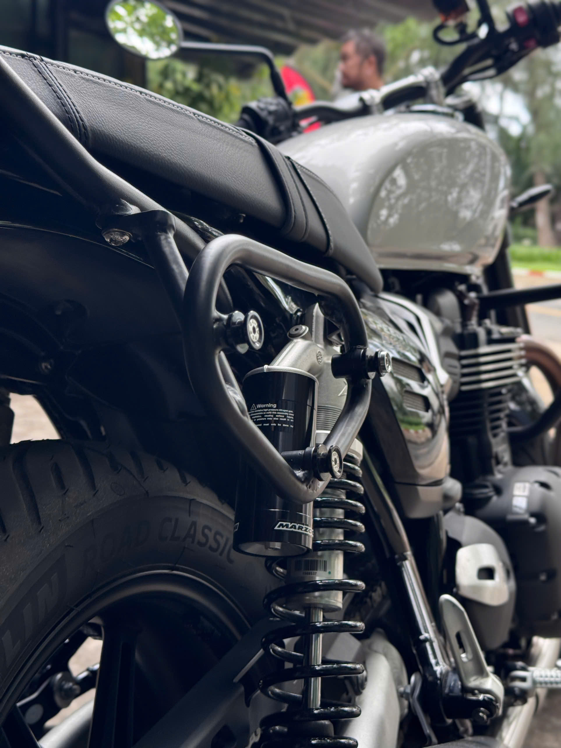 Khung treo túi SW-Motech Triumph SpeedTwin 900 2025 – Trái