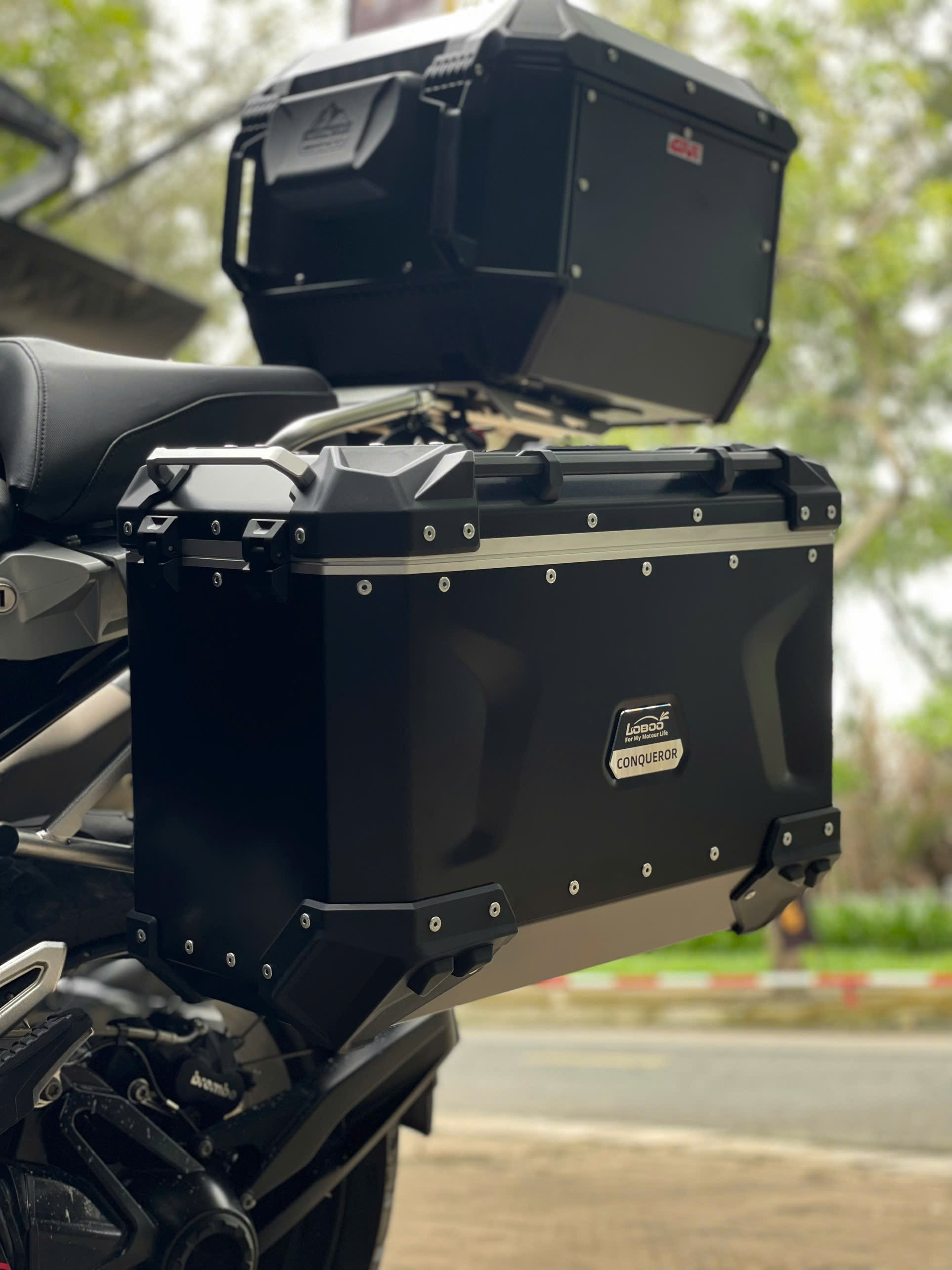 Thùng hông Loboo Conqueror BMW 1250 GS / GSA 45L-38L