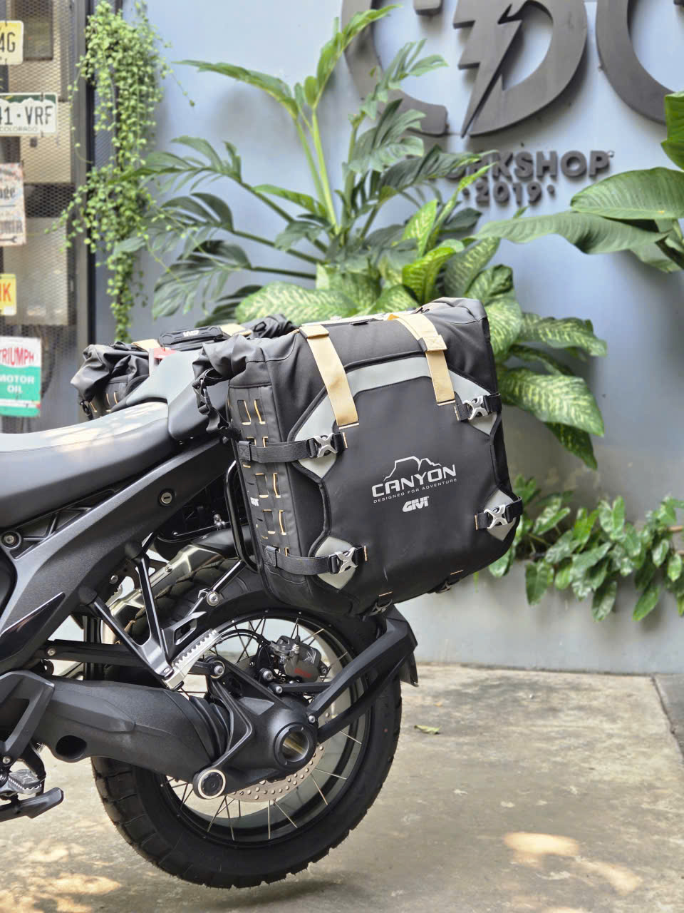 Túi Hông GIVI GRT709B Pat Universal - (35L-35L)