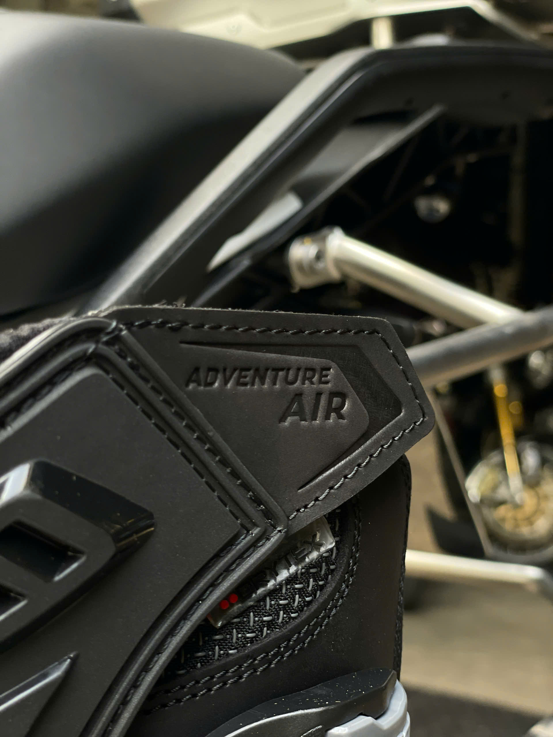 Giày FORMA ADVENTURE AIR Dry - Đen