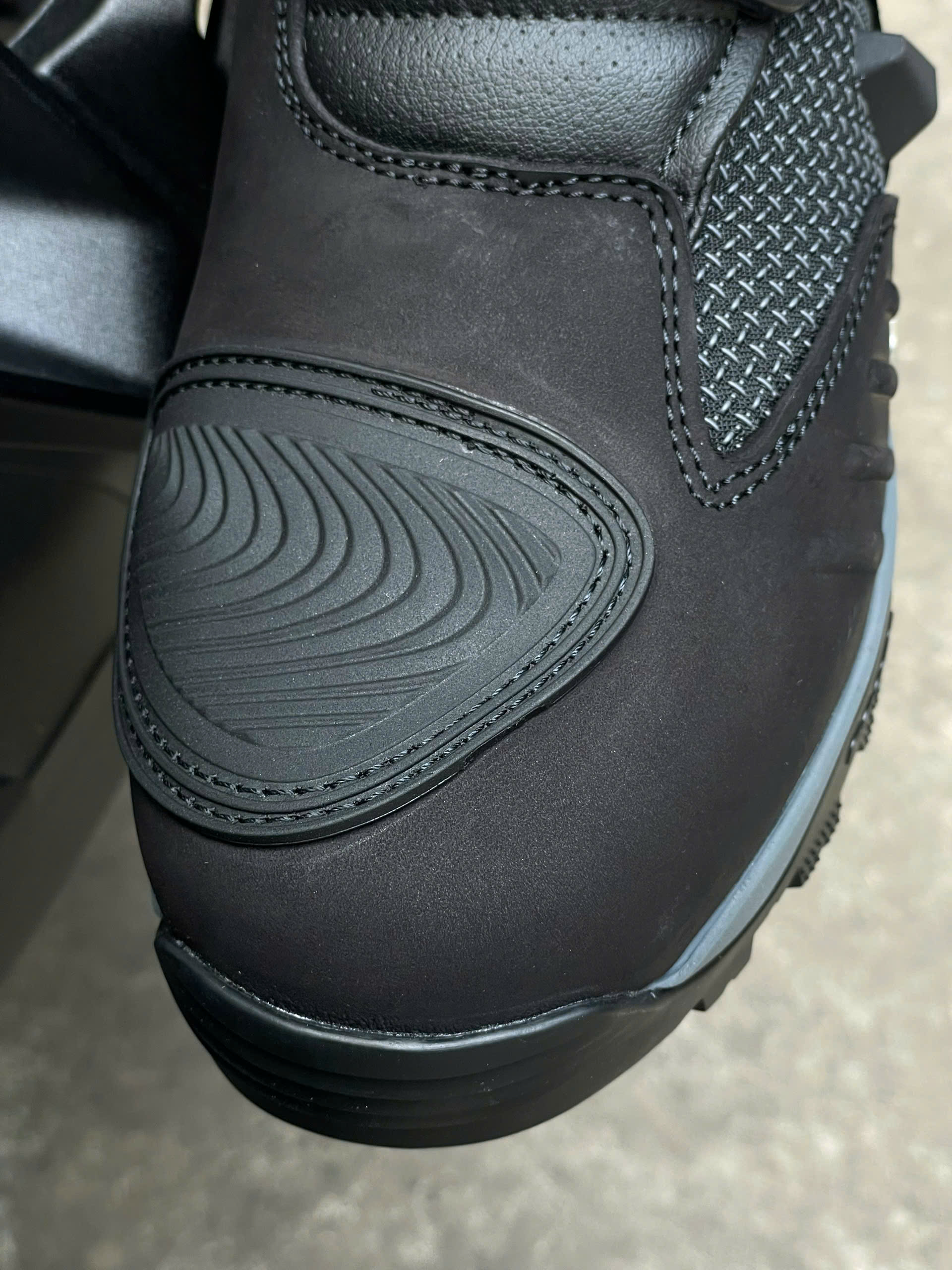 Giày FORMA ADVENTURE AIR Dry - Đen