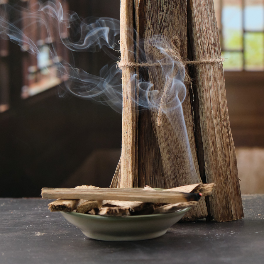 Thanh Giác Trầm Hương Xông Nhà Nhiều Dầu | Trầm Hương Ân Vũ - Hương Thơm Chữa Lành