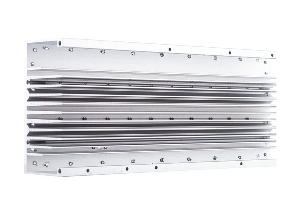 What Makes the 111 LED Lights' Aluminium Heatsink Frame Last up to 10 Years in Harsh Maritime Environment?