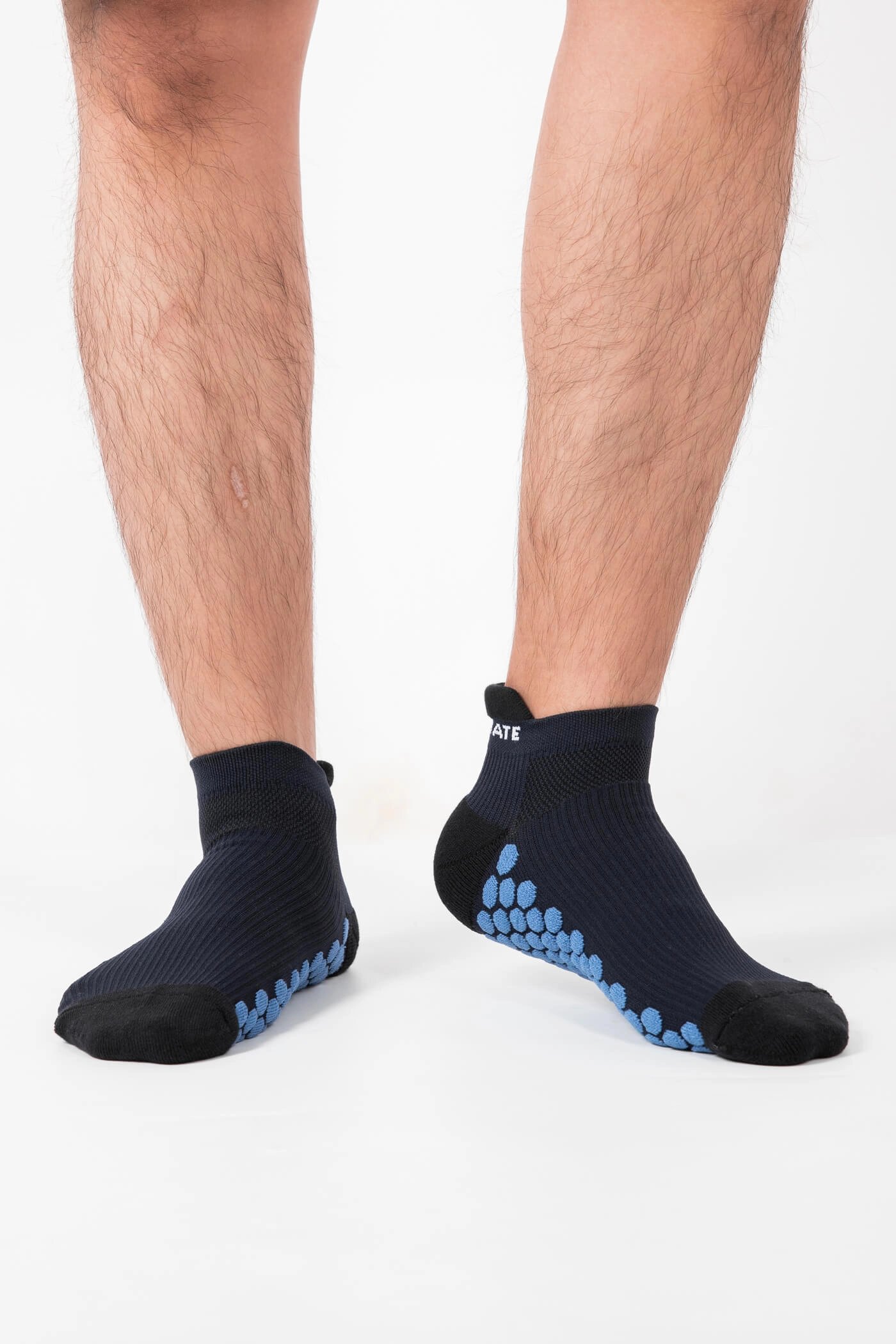 Tất chống trượt Coolmate