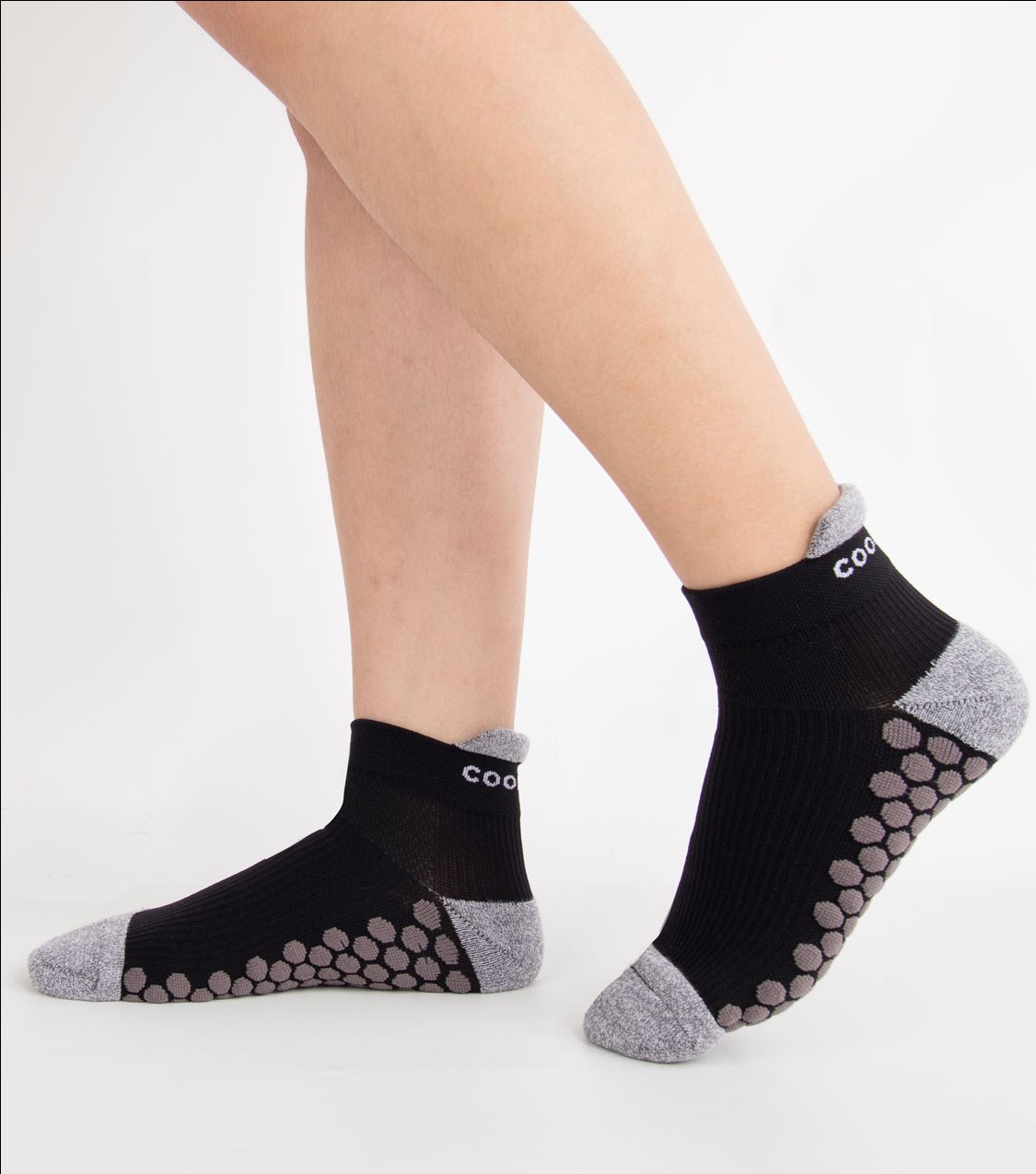 Tất chống trượt Coolmate