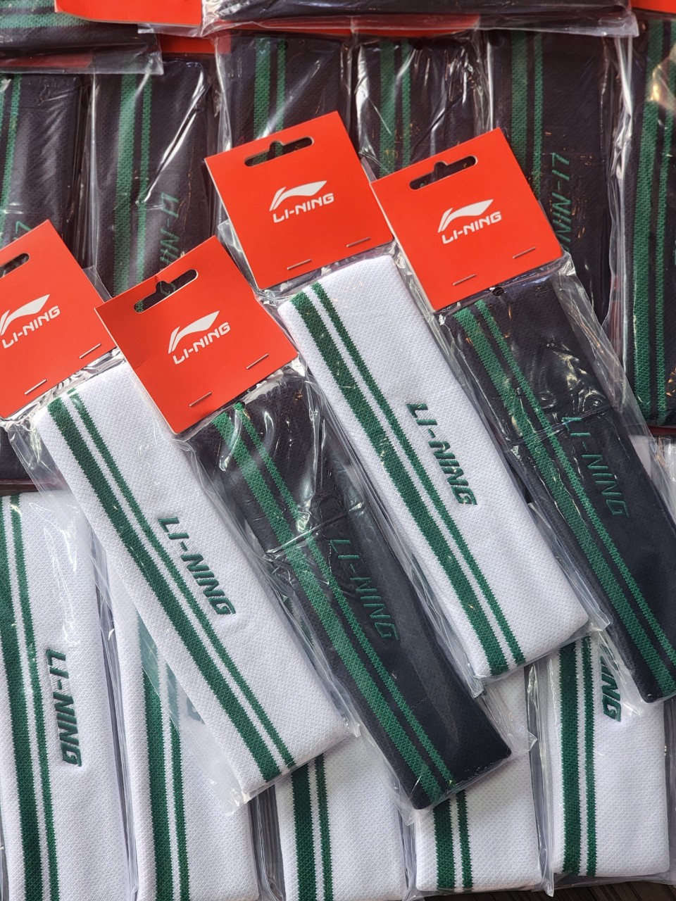 Băng Chặn Mồ Hôi  Trán Lining AQAR026 Sọc Trắng