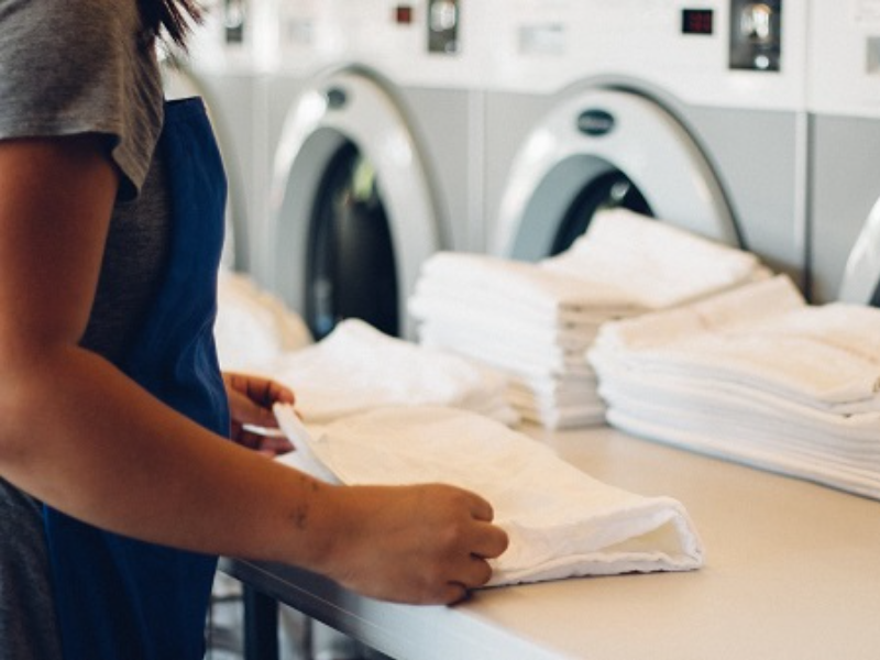 Giặt là công nghiệp ra đời như nào? Đơn vị đang làm tốt hiện nay