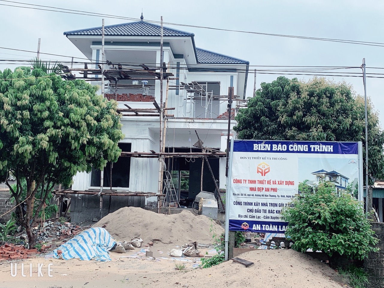 Hoàn thiện mẫu nhà 2 tầng mái nhật ở Cẩm Lạc Cẩm Xuyên