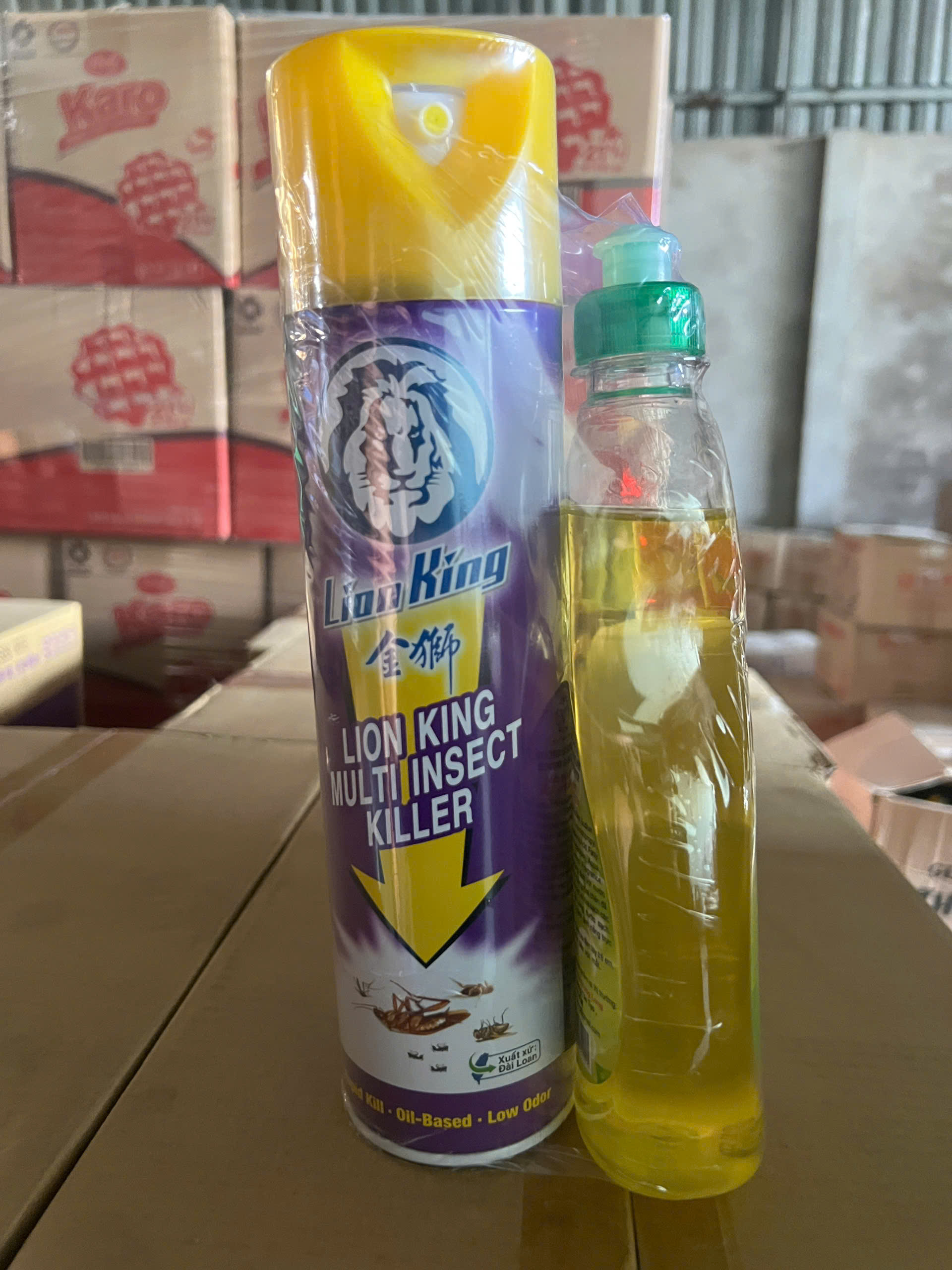 Bình Xịt Côn Trùng MULTI INSECT KILLER + nước rửa chén 400ml (Màu tím)