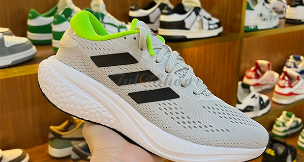 ADIDAS CHO TRÌNH LÀNG MẪU GIÀY SUPERNOVA ĐẲNG CẤP MỚI