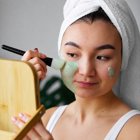 Đắp Mặt Nạ Bột Bao Nhiêu Phút? Có Nên Để Khô?