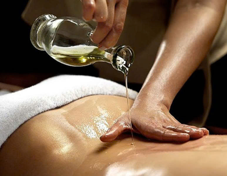 Massage Body Tại Nhà Đúng Cách Với Dầu Massage | Hướng Dẫn Chi Tiết Từ A-Z