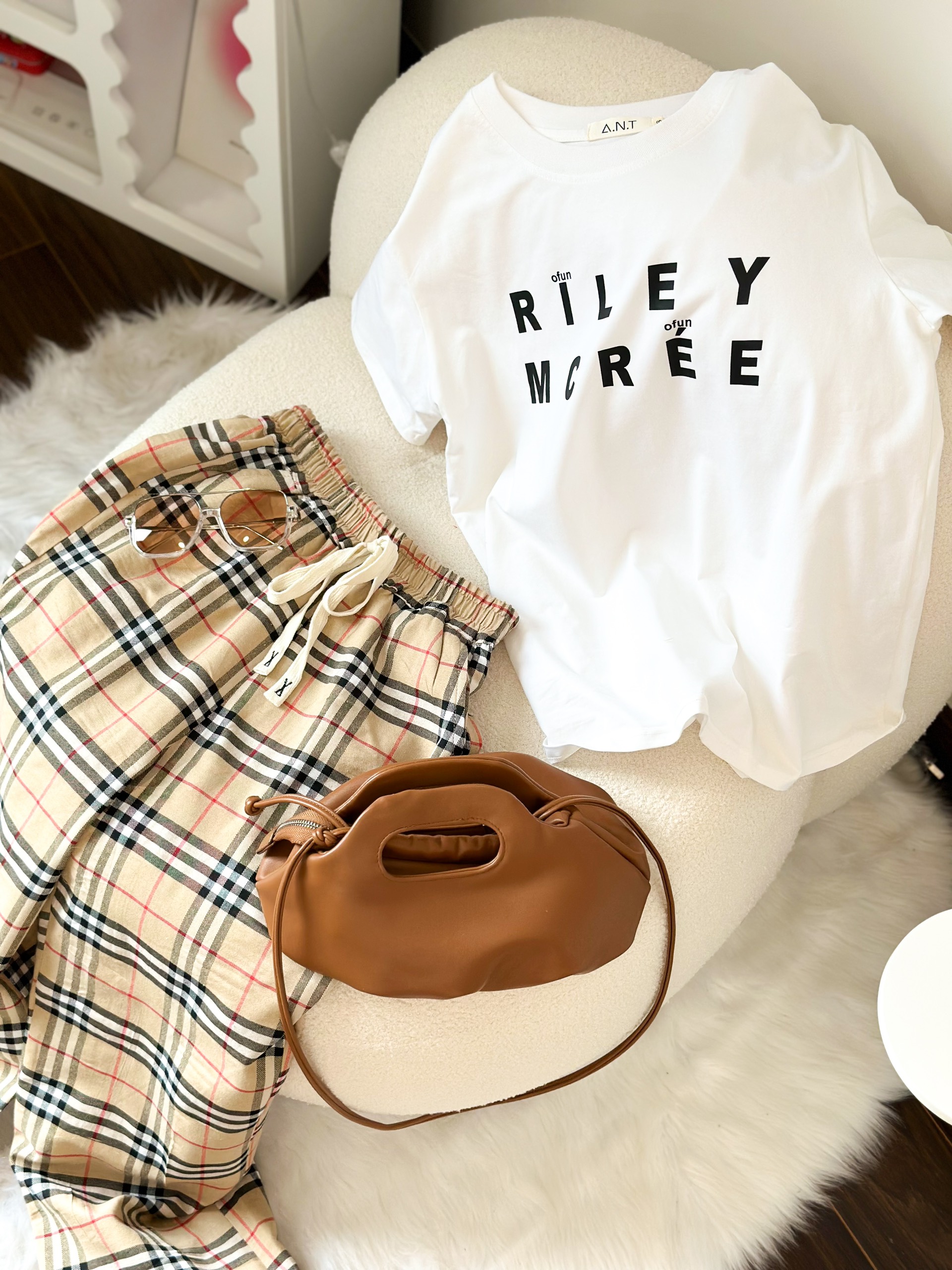 Set bộ cotton korea quần chất  kẻ caro siêu xịn mềm mịn phối áo chữ RILEY Trắng, in cao cấp (40-65kg) ANT_K05