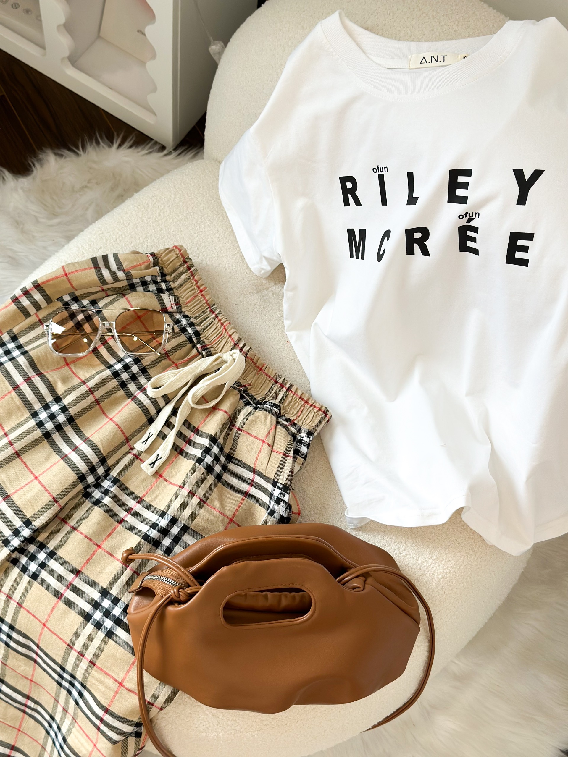 Set bộ cotton korea quần chất  kẻ caro siêu xịn mềm mịn phối áo chữ RILEY Trắng, in cao cấp (40-65kg) ANT_K05