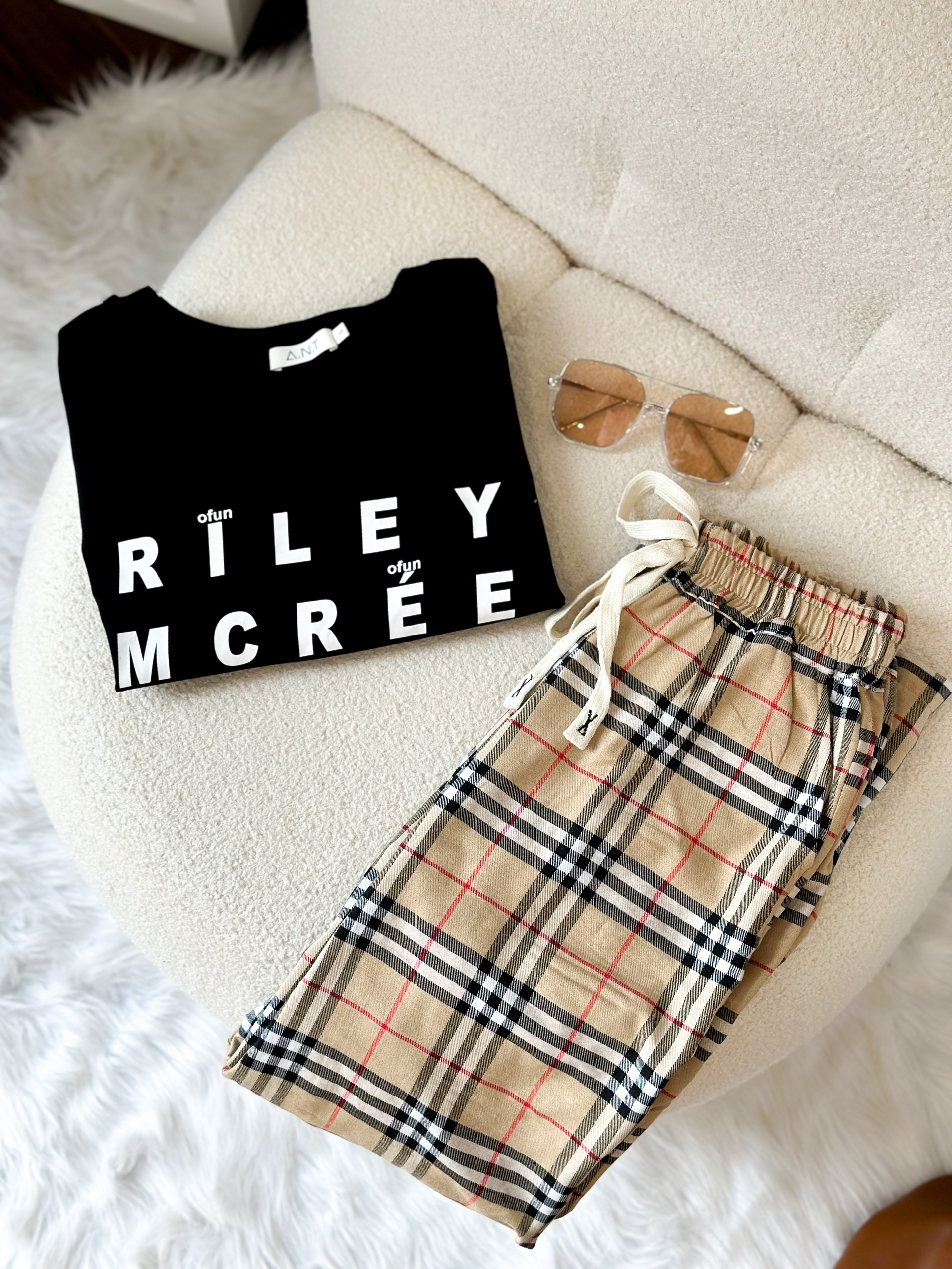 Set bộ cotton korea quần chất  kẻ caro siêu xịn mềm mịn phối áo chữ RILEY Đen, in cao cấp (40-65kg) ANT_ K06