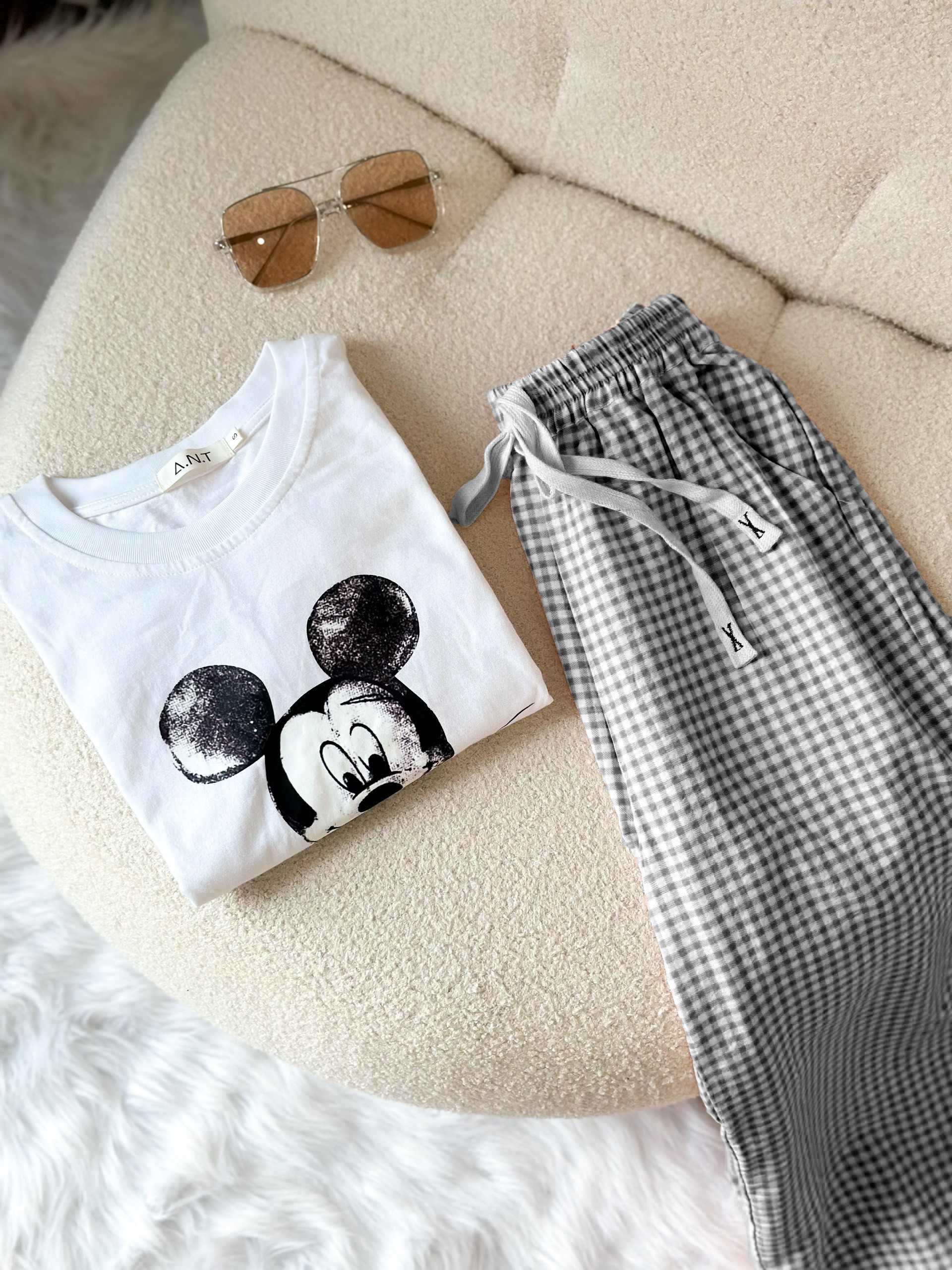 Set Bộ Cotton Korea quần kẻ caro phối áo phông Mickey ngắn tay (40-65kg) ANT_K07