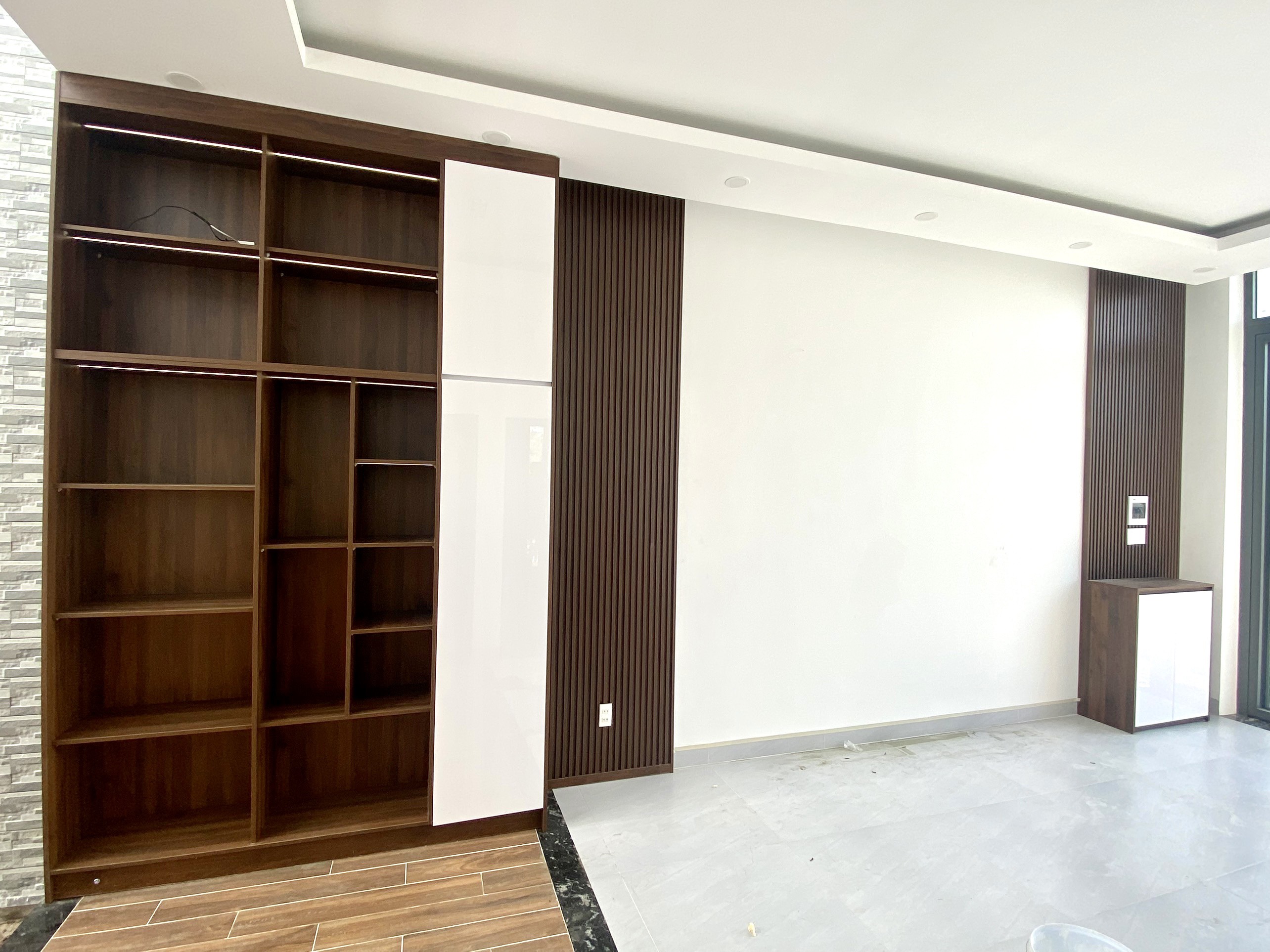 NHÀ PHỐ KDC P. TÂN XUYÊN