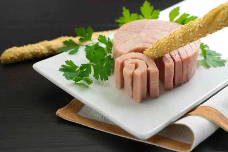 Cá ngừ sốt cà, đậu, bắp, 185g