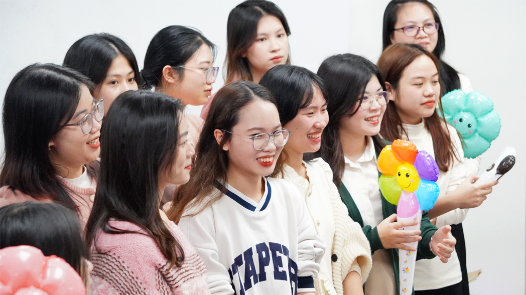 Mừng ngày Quốc tế Phụ nữ 8/3 - Ngày tôn vinh một nửa thế giới