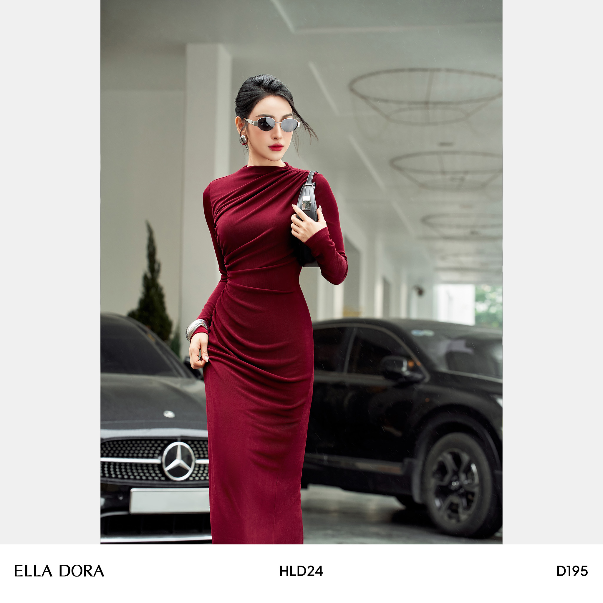 Đầm rúm cổ và eo đỏ đô