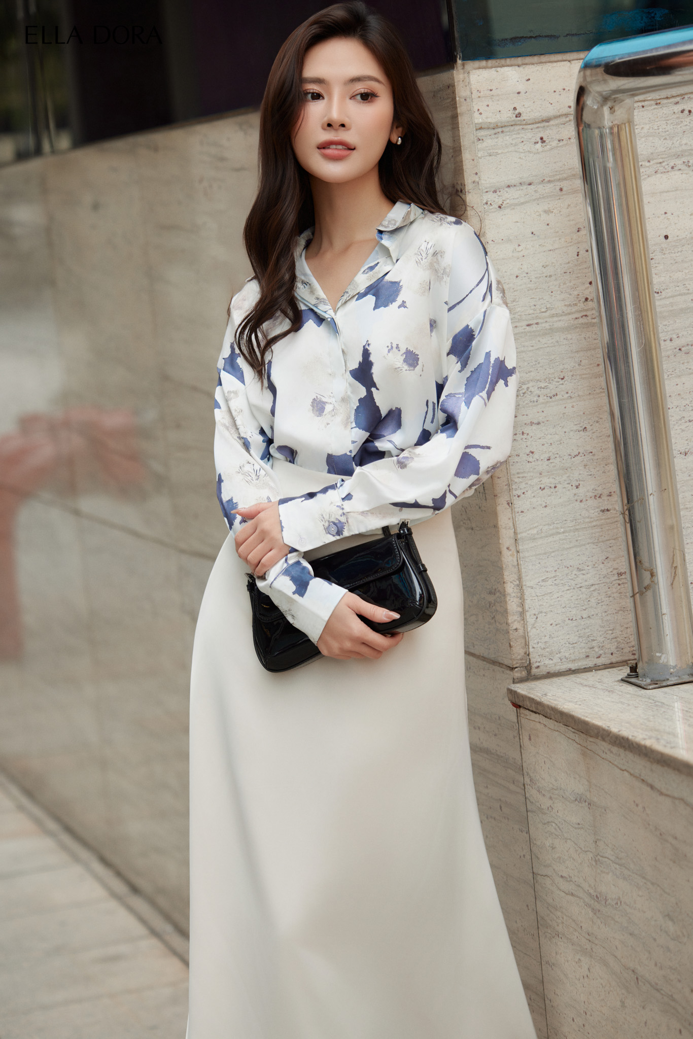 Sơ mi lụa hoa dáng thoải mái