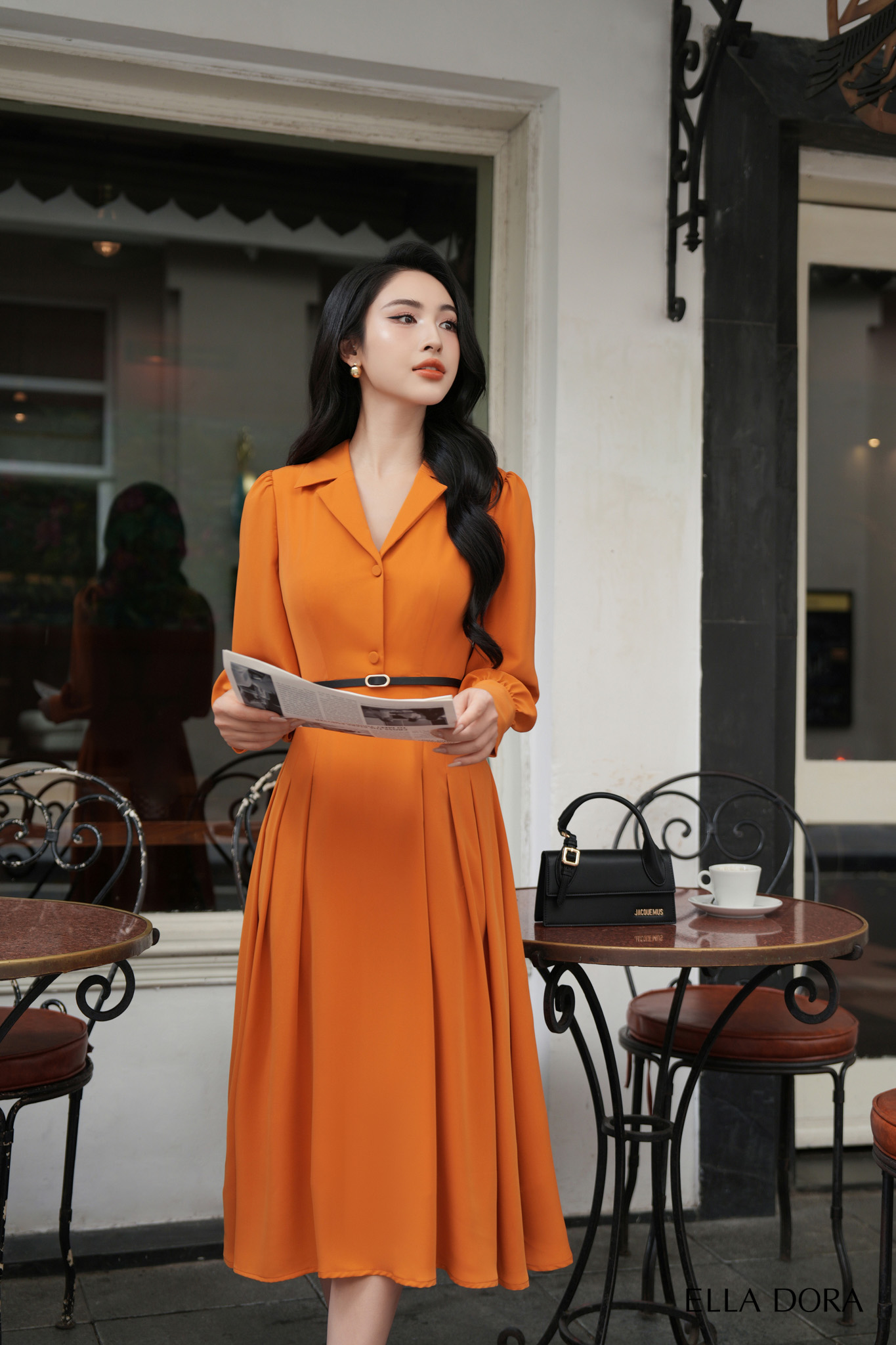 Đầm cổ ve đai da