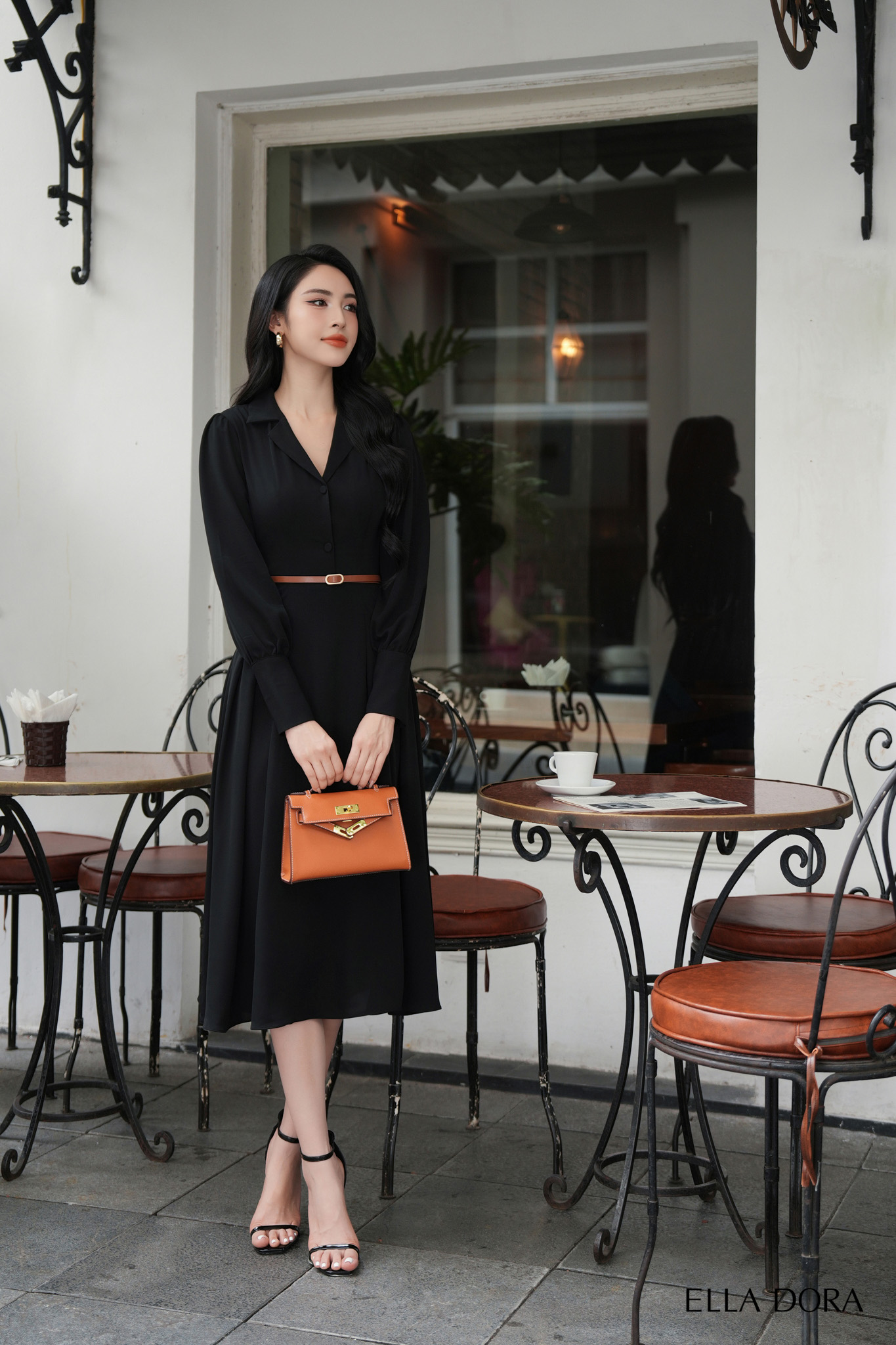 Đầm cổ ve đai da