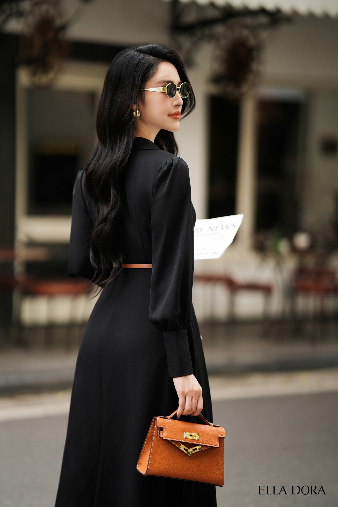 Đầm cổ ve đai da