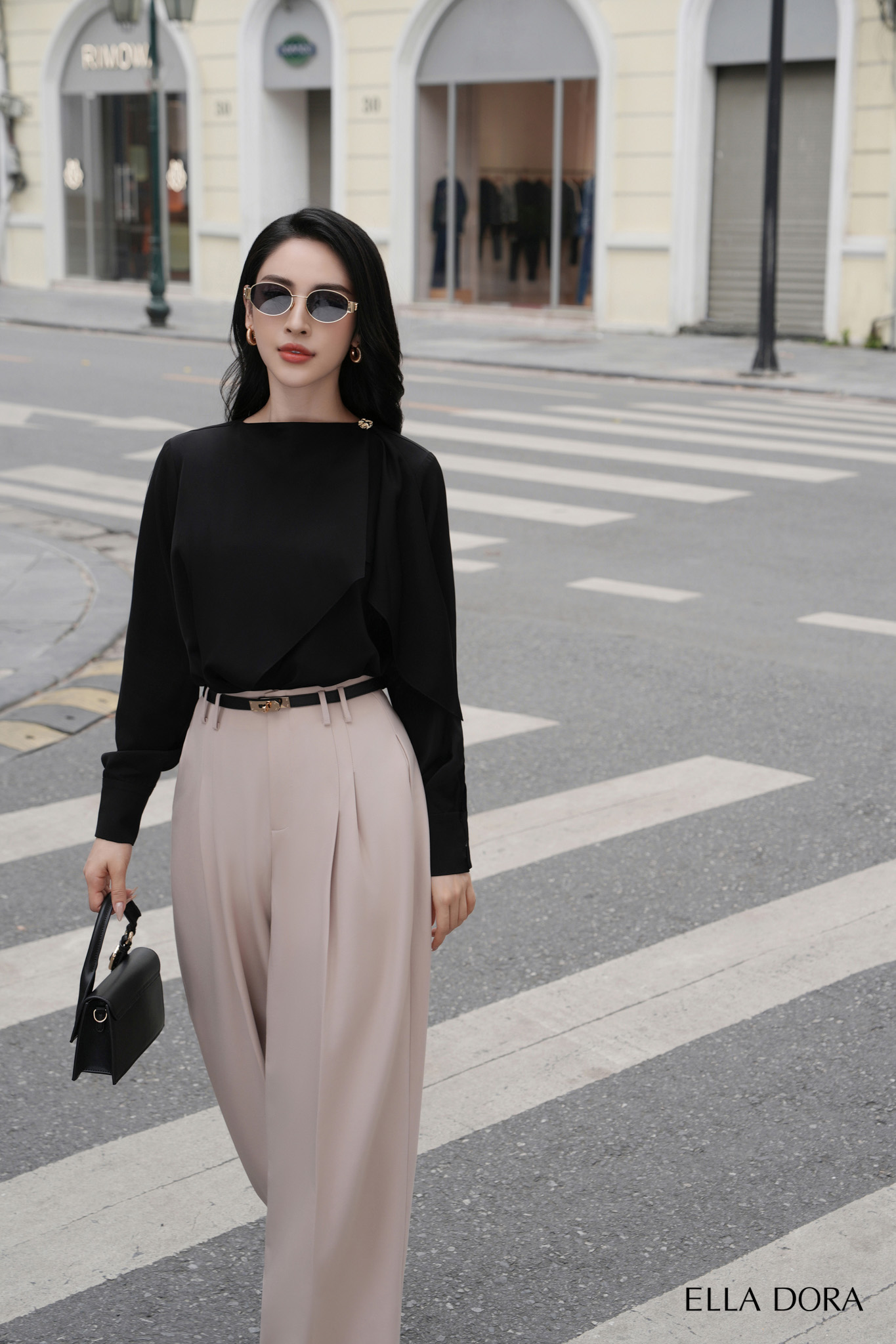 Sơ mi đen cổ tròn 1 cúc vàng