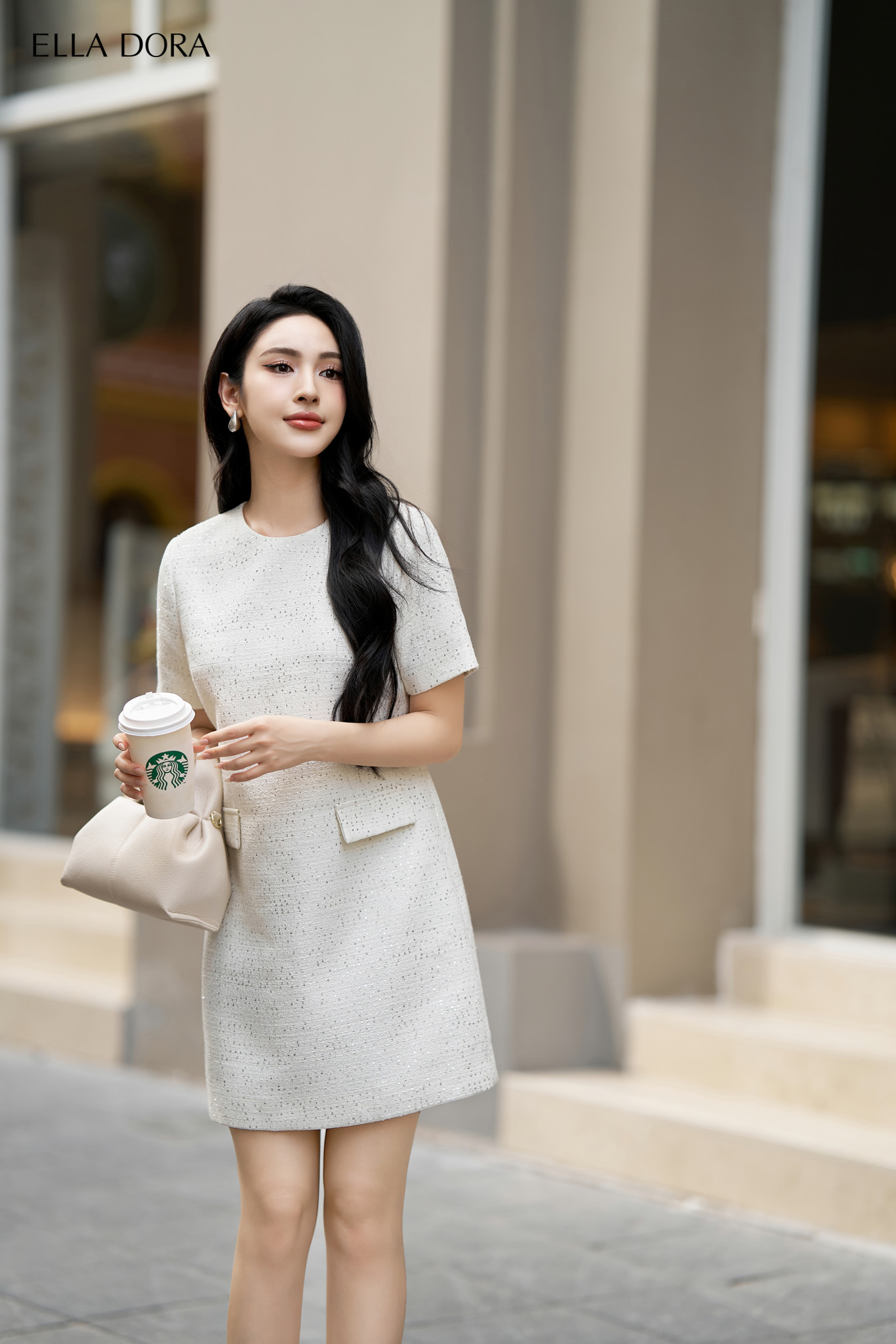 Đầm tweed be kim sa