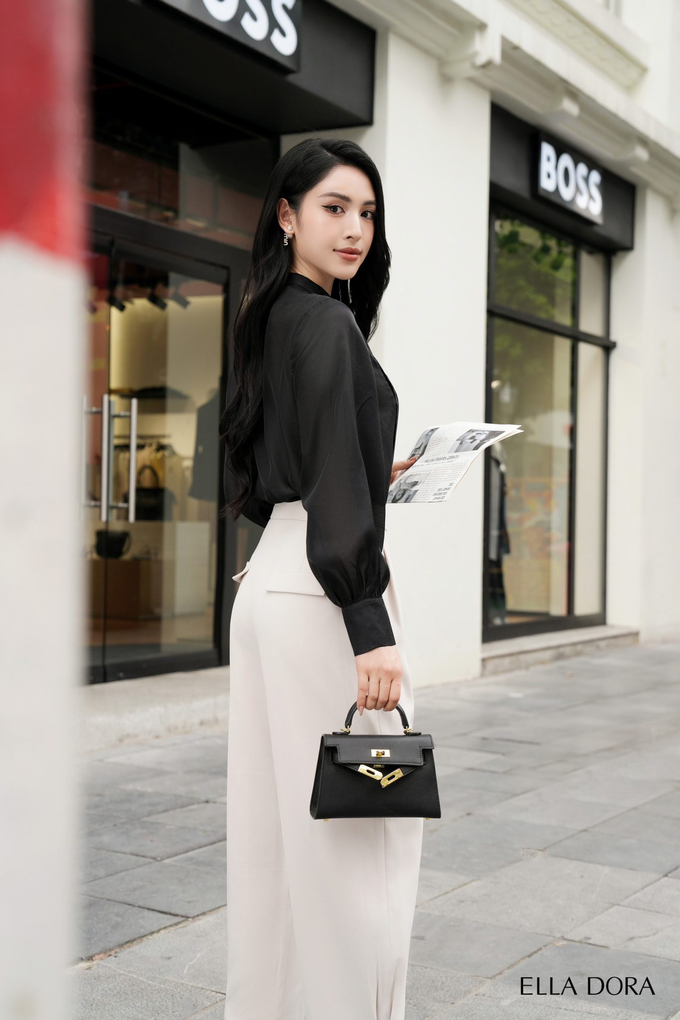 Sơ mi đen li ngực