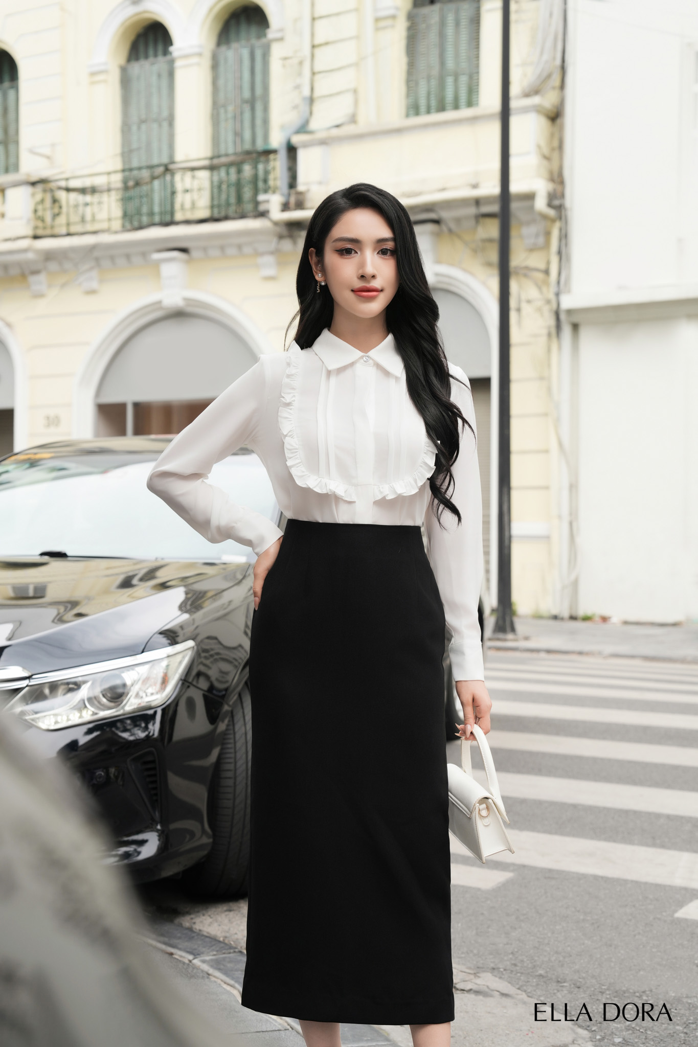 Sơ mi bèo và li ngực