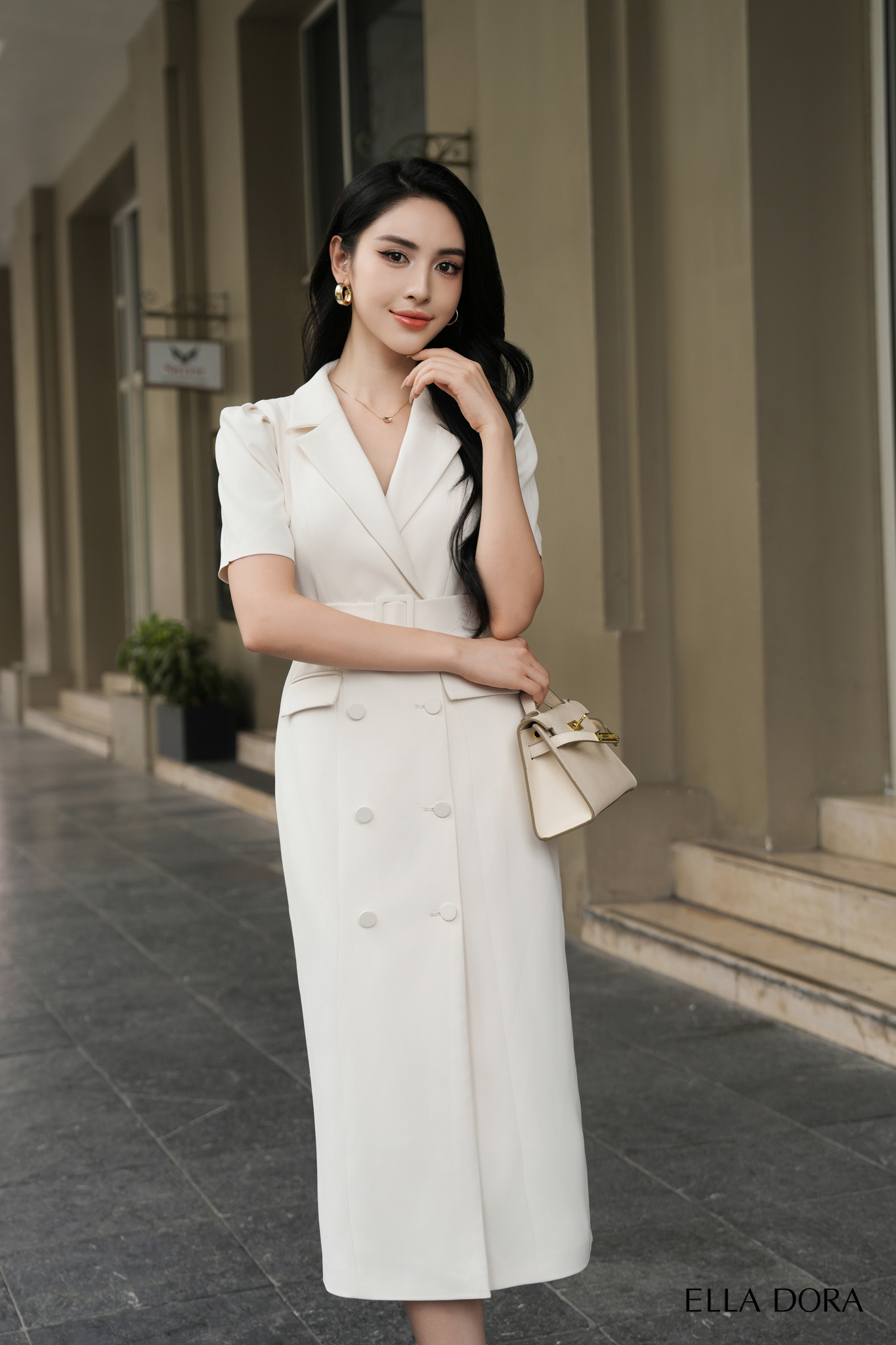 Đầm cổ ve đai bọc