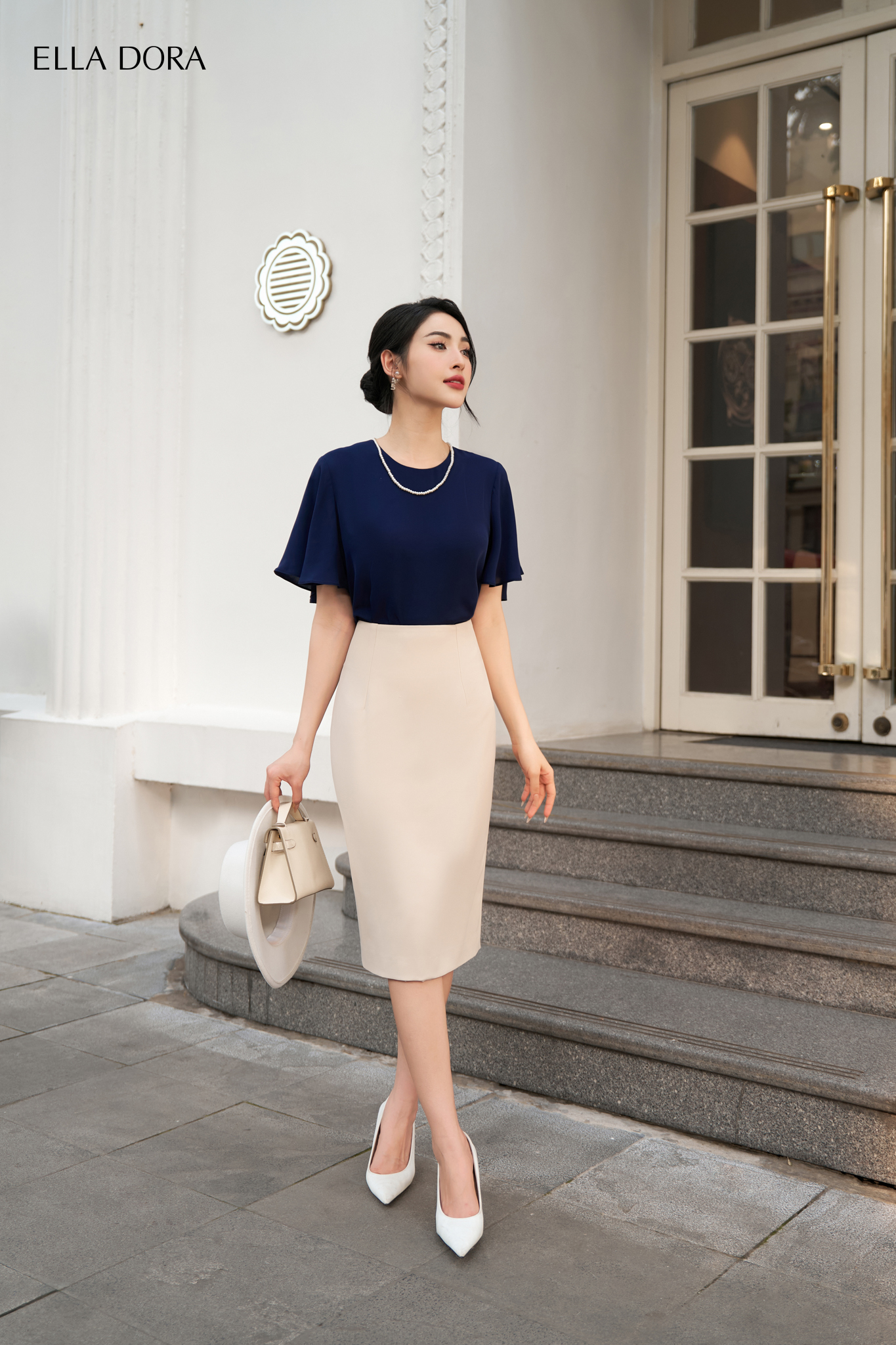 Sơ mi cổ tròn tay loe